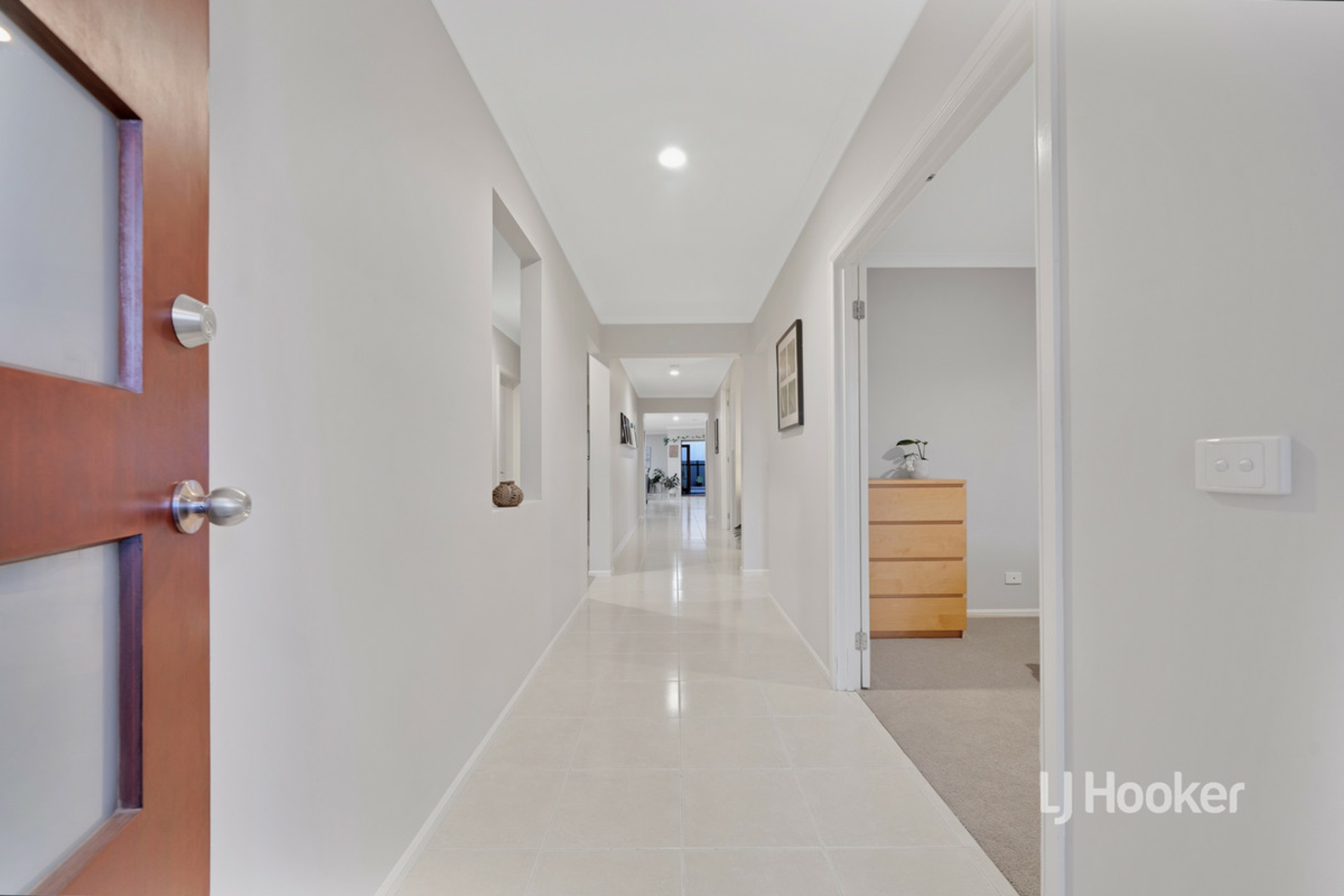 25 Peppertree Drive, POINT COOK