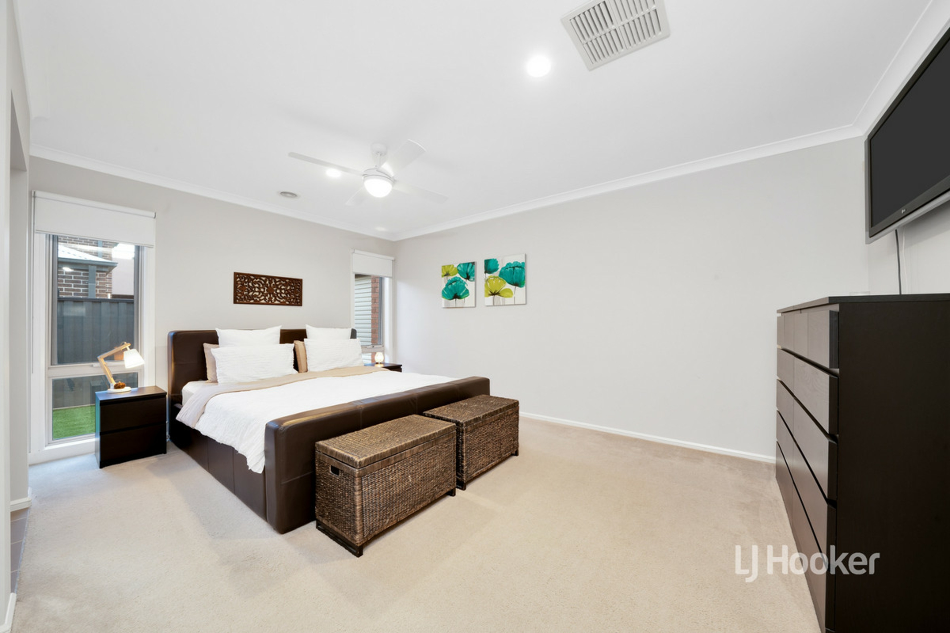 25 Peppertree Drive, POINT COOK
