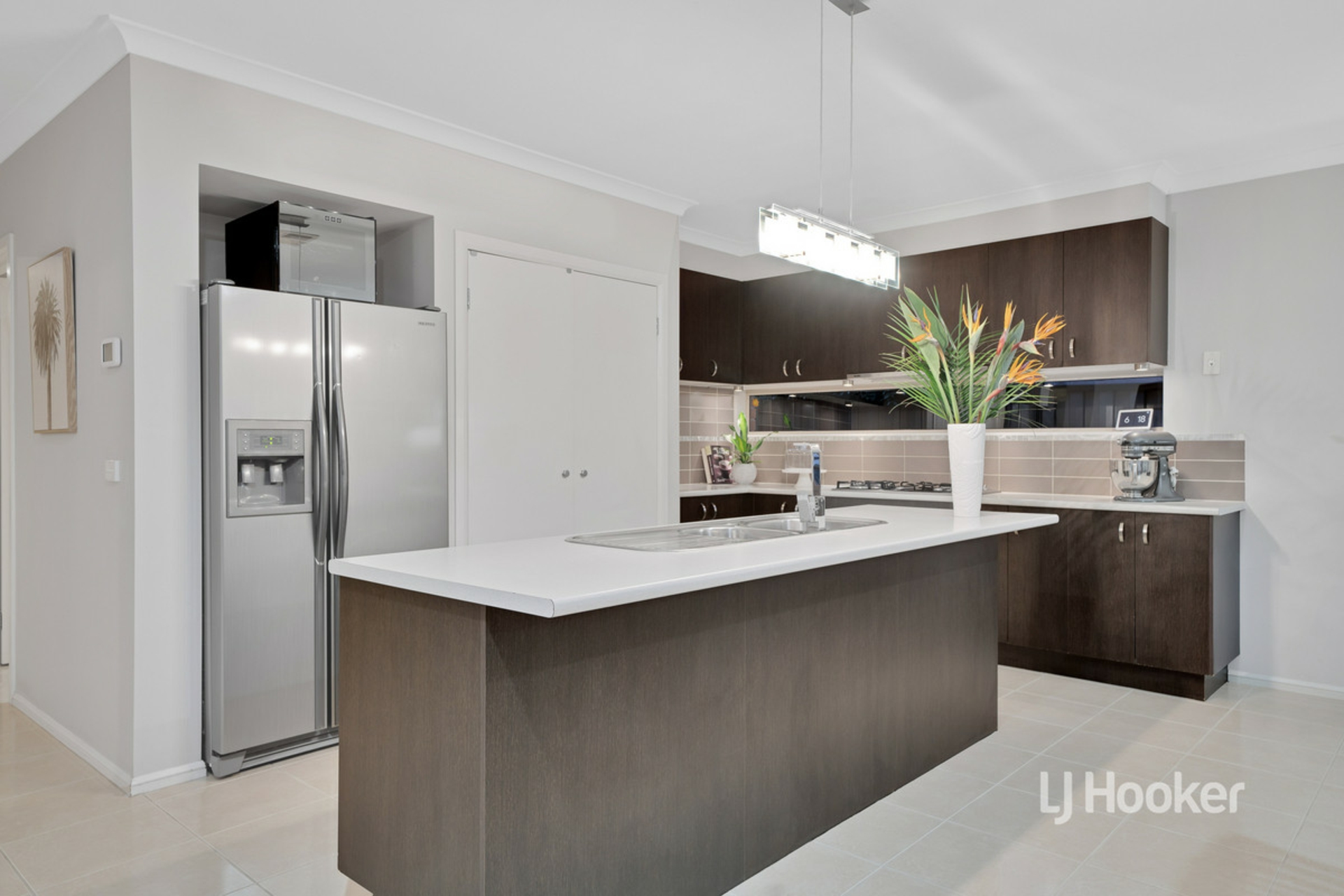 25 Peppertree Drive, POINT COOK