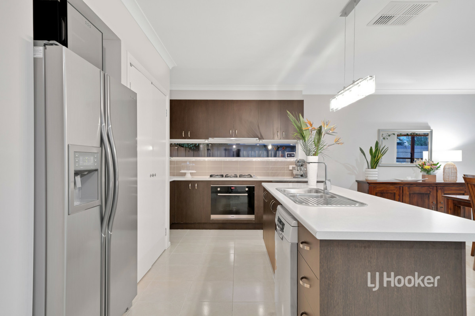 25 Peppertree Drive, POINT COOK