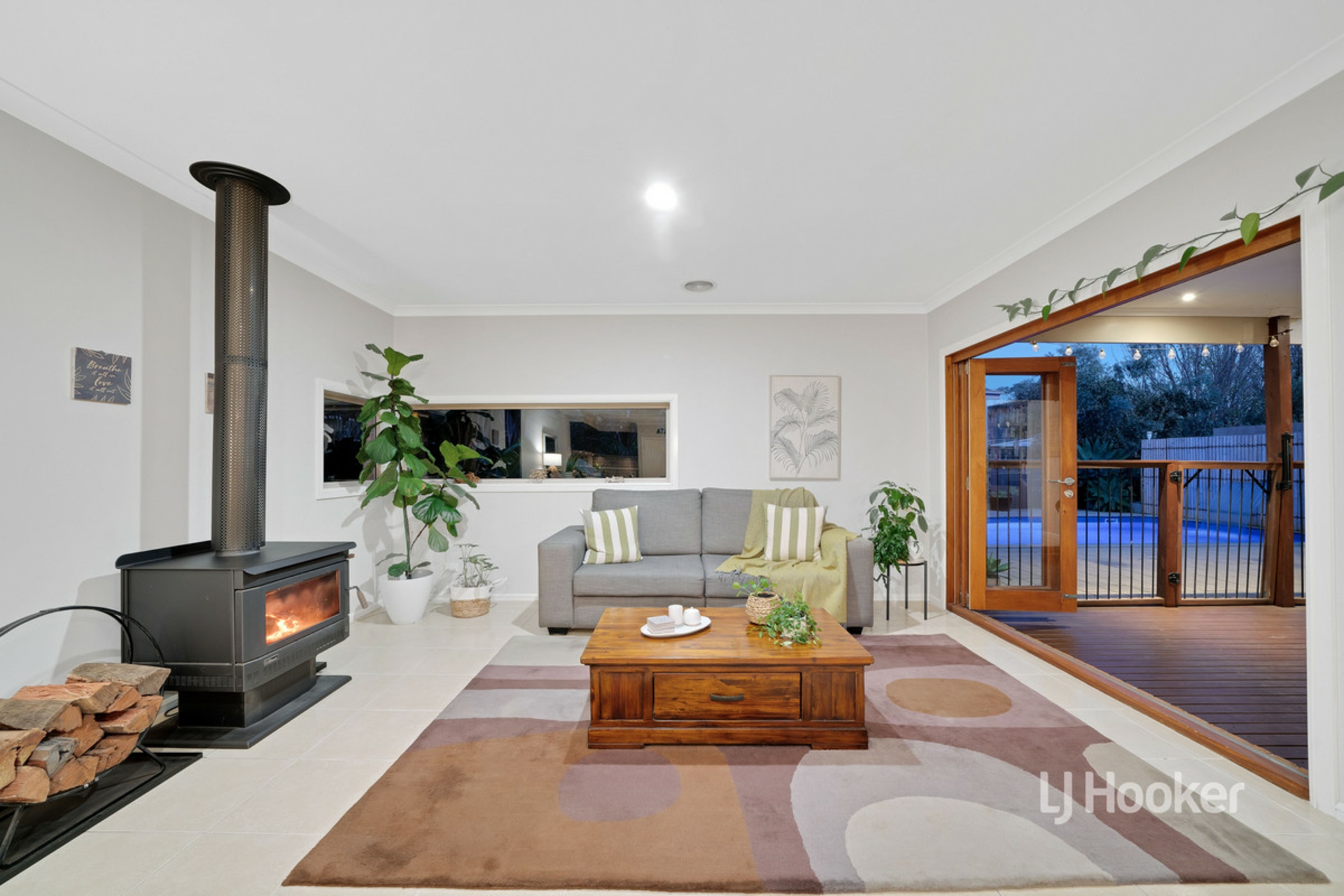 25 Peppertree Drive, POINT COOK
