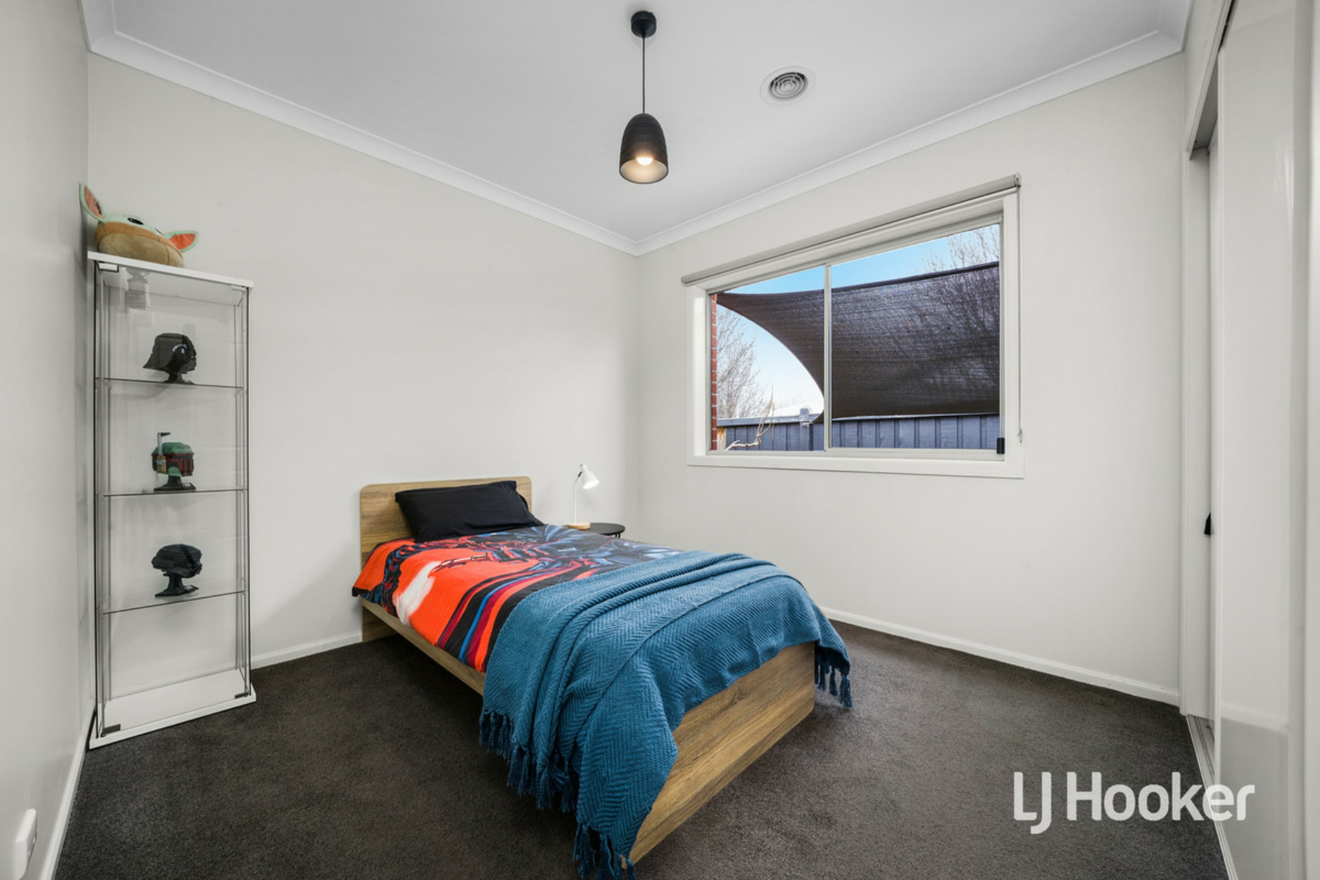90 Fongeo Drive, POINT COOK