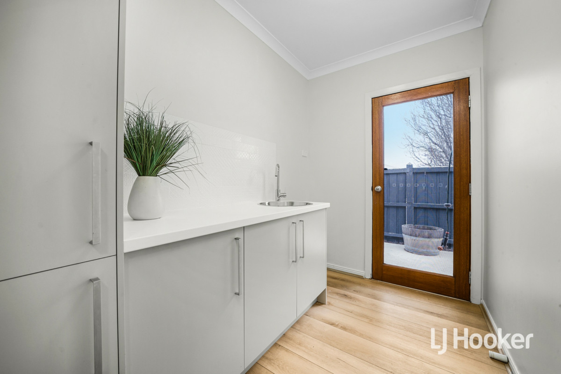 90 Fongeo Drive, POINT COOK