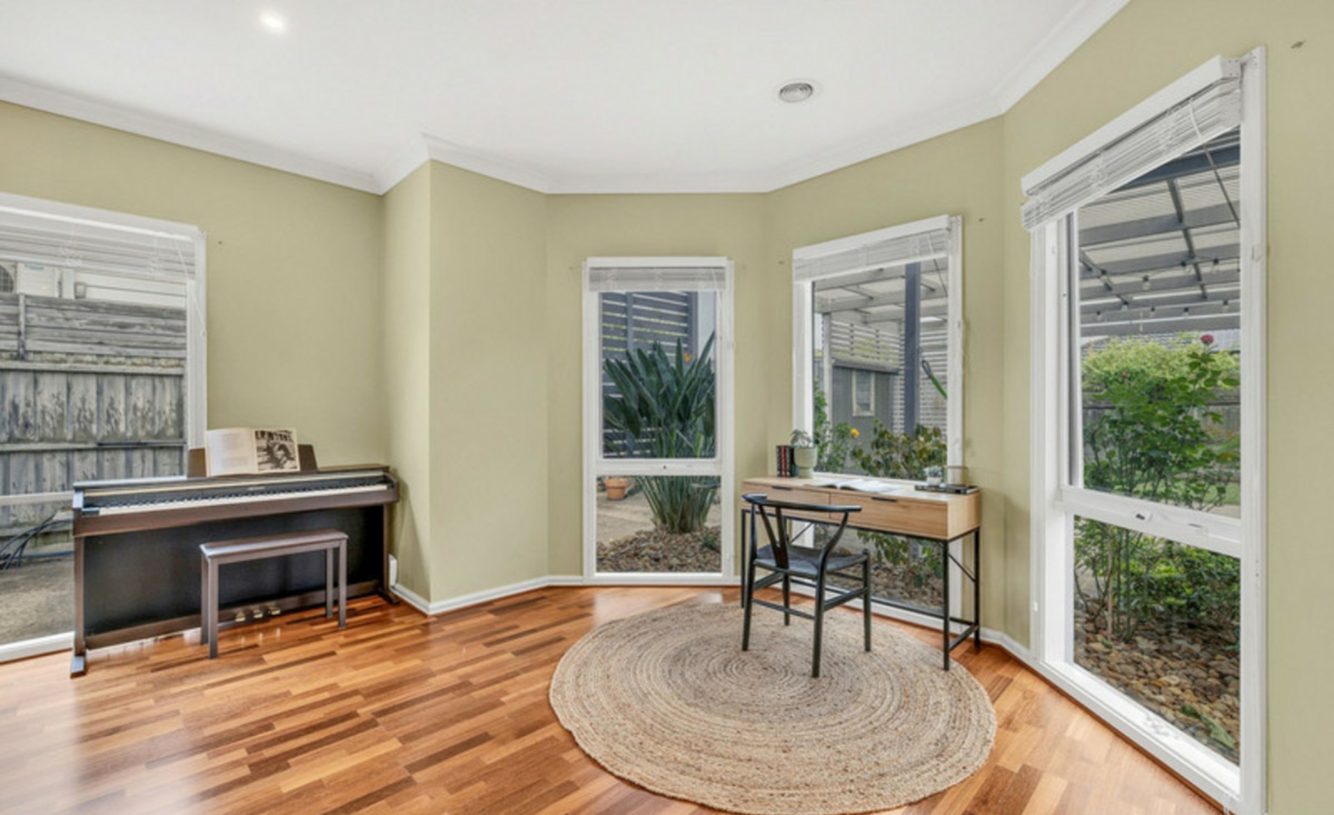30 Beaumont Drive, POINT COOK