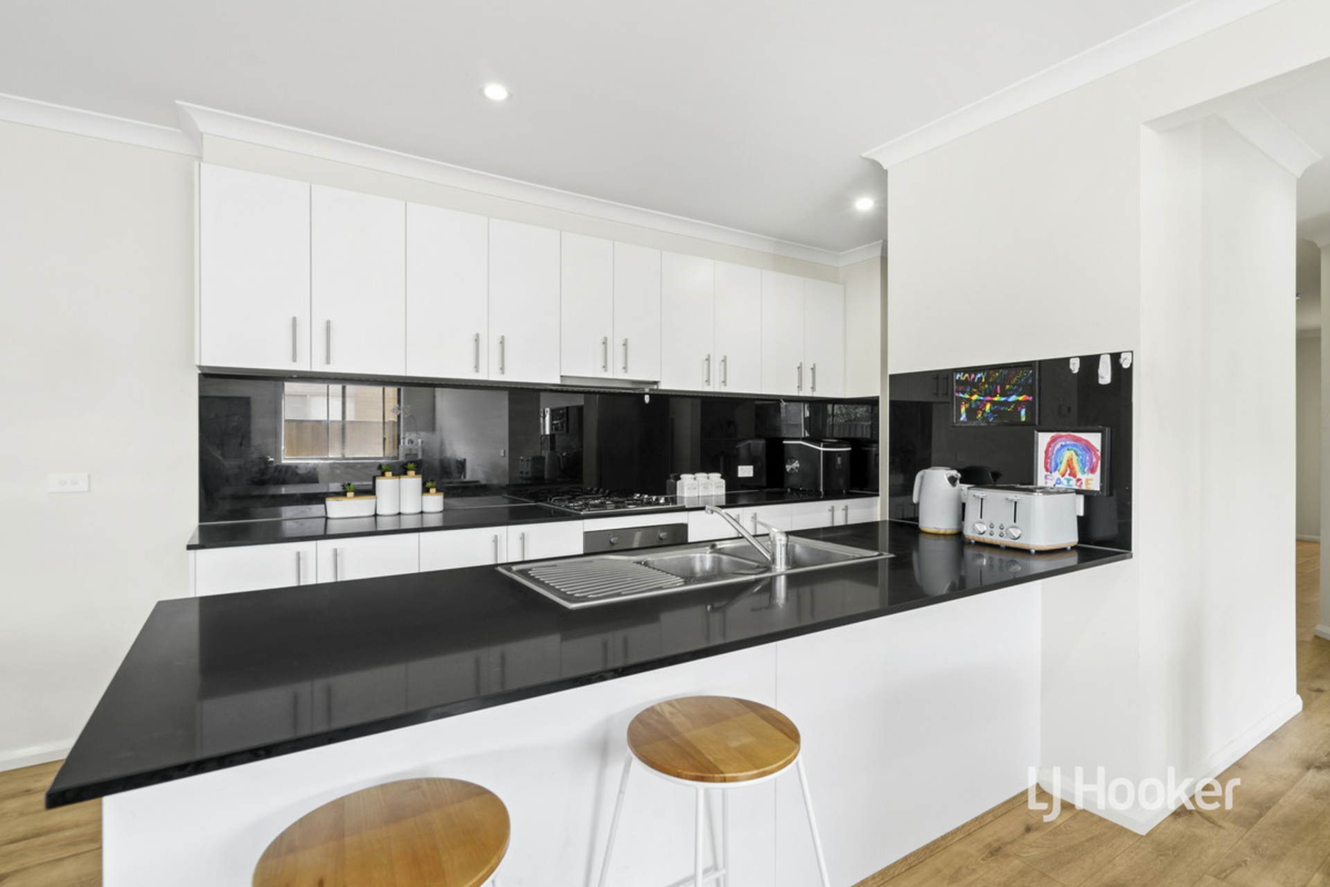 81 Terrene Terrace, Point Cook