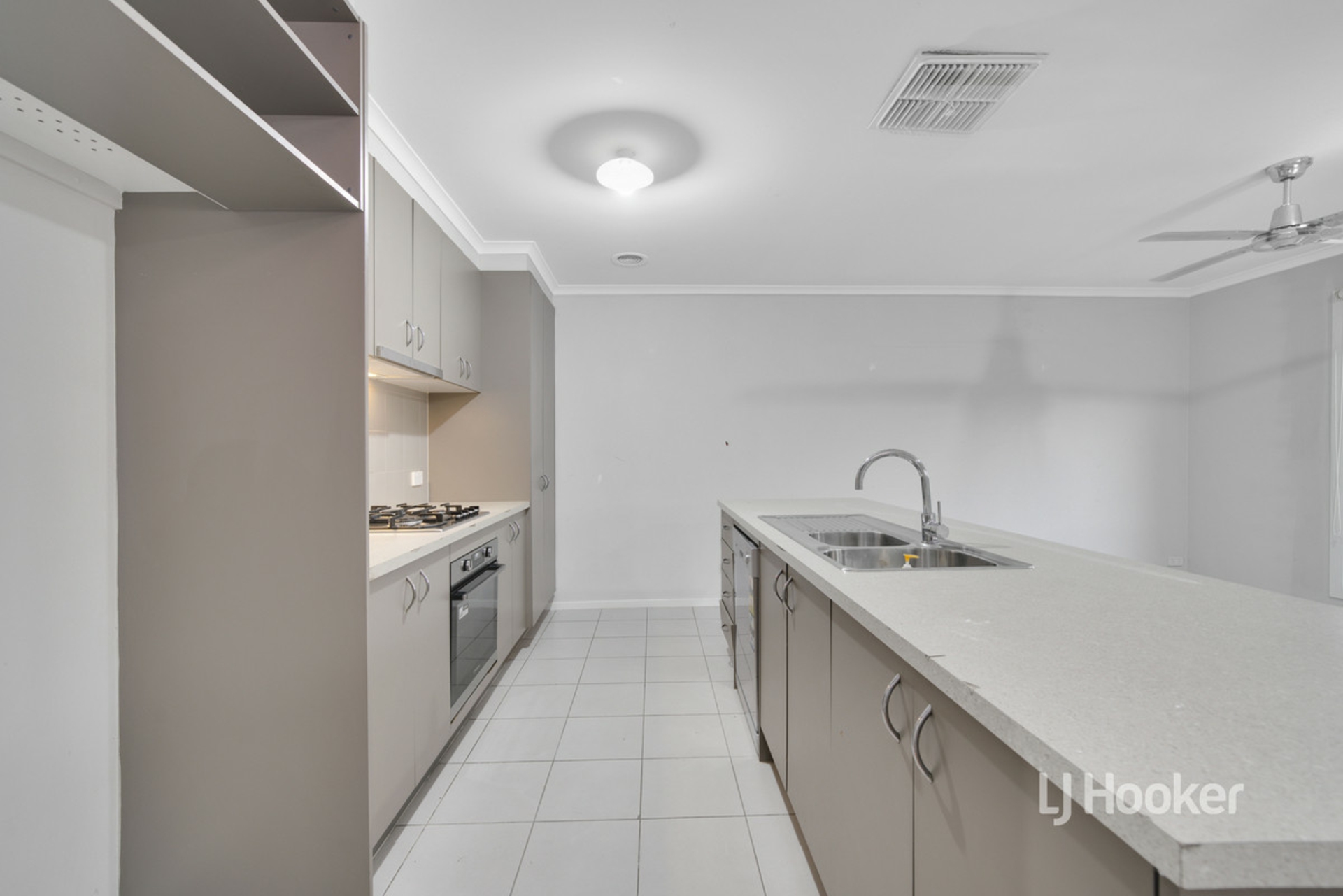 28 Blue Jay Crescent, TARNEIT