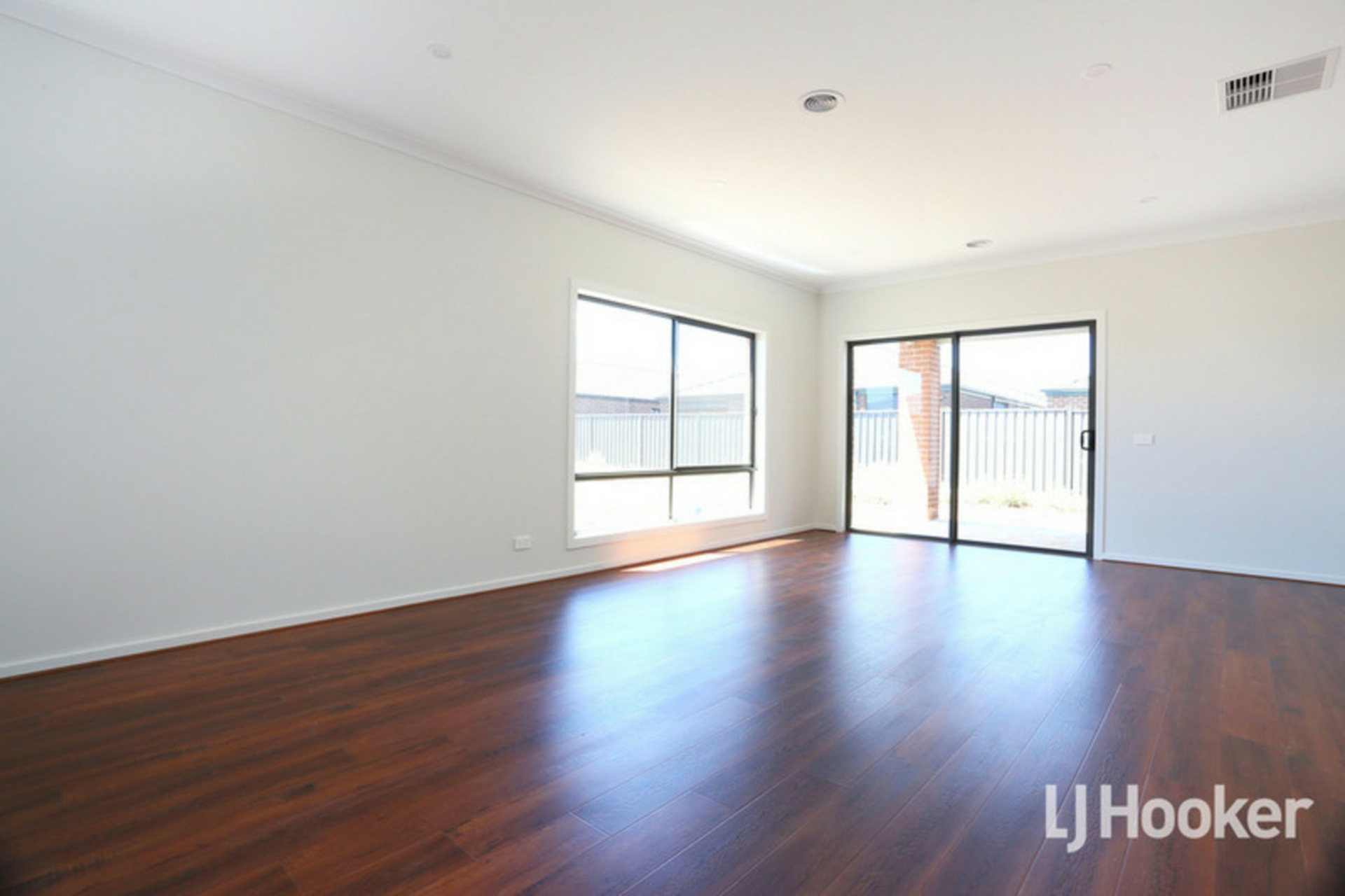 33 Blairmont Crescent, TARNEIT