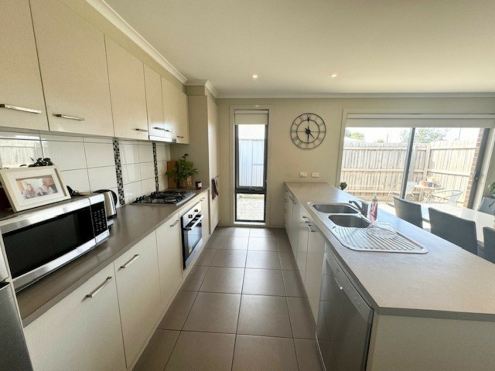 2/181 Riversdale Drive, TARNEIT