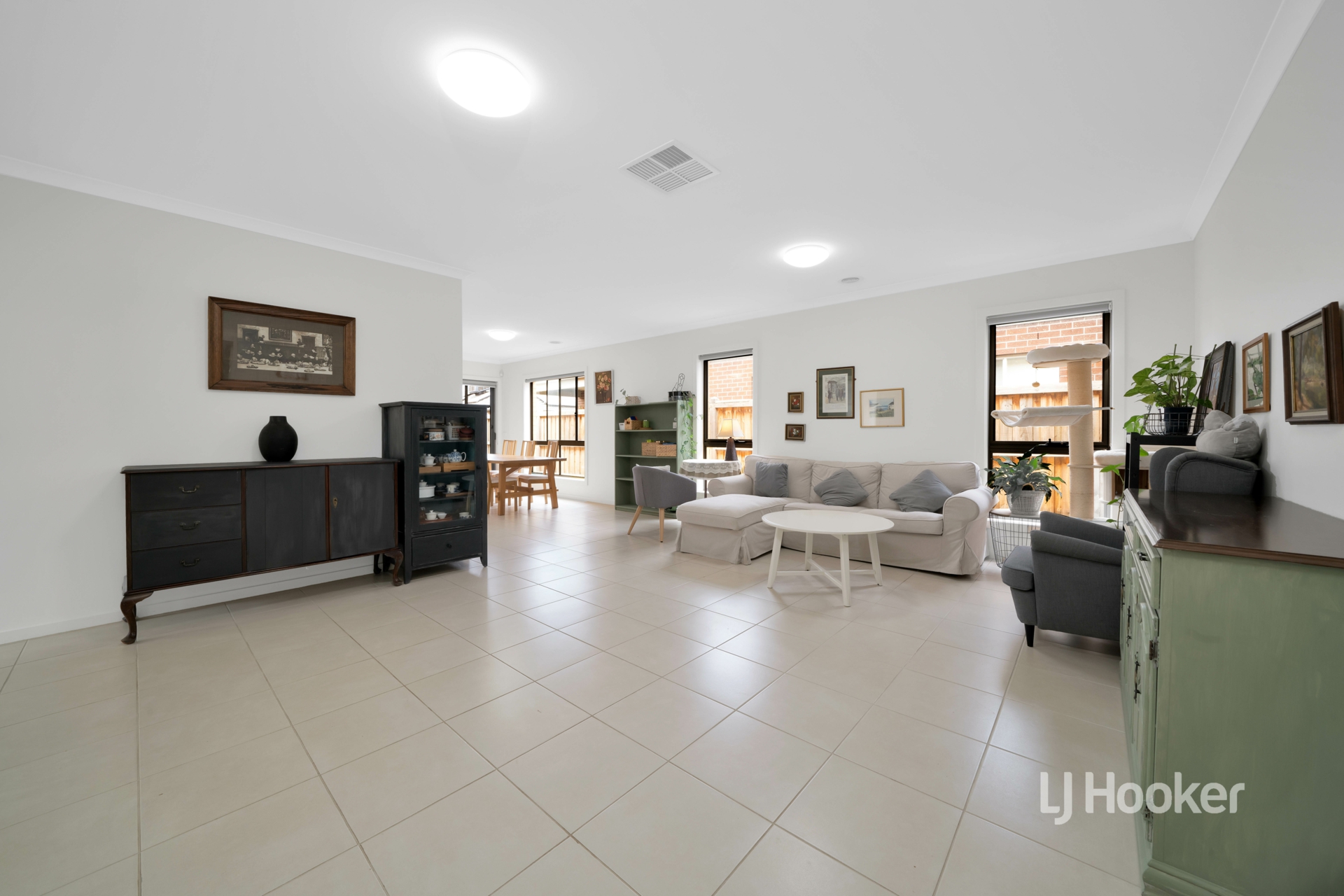 25 Squadron Road, POINT COOK