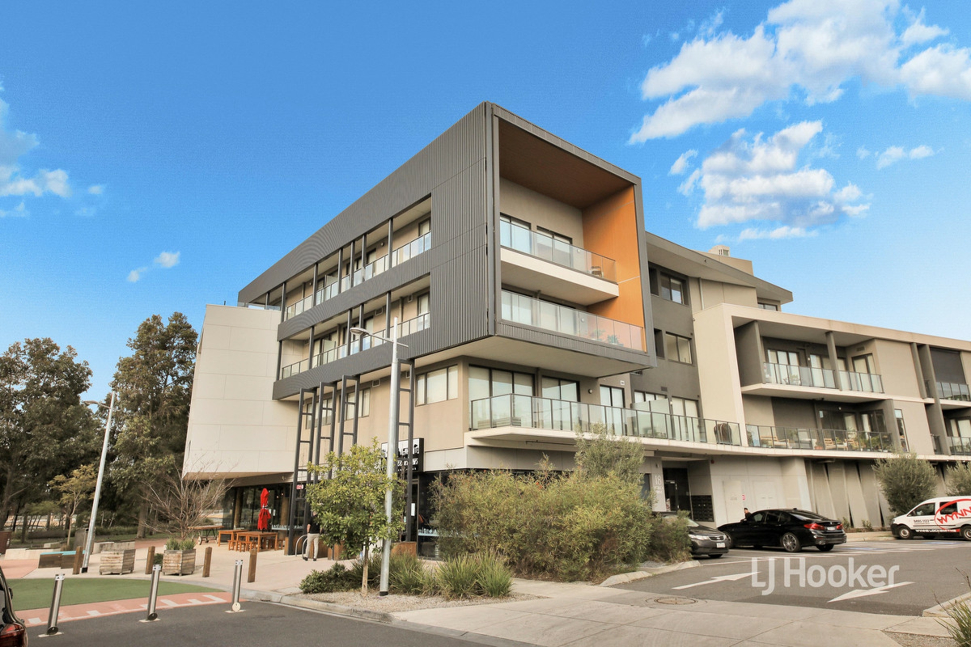 305/18 Tribeca Drive, Point Cook