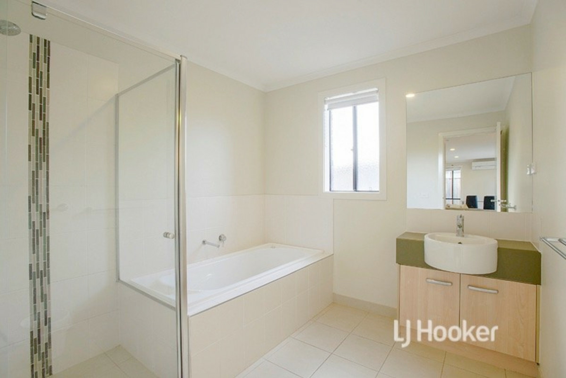 1 Lorne Way, POINT COOK