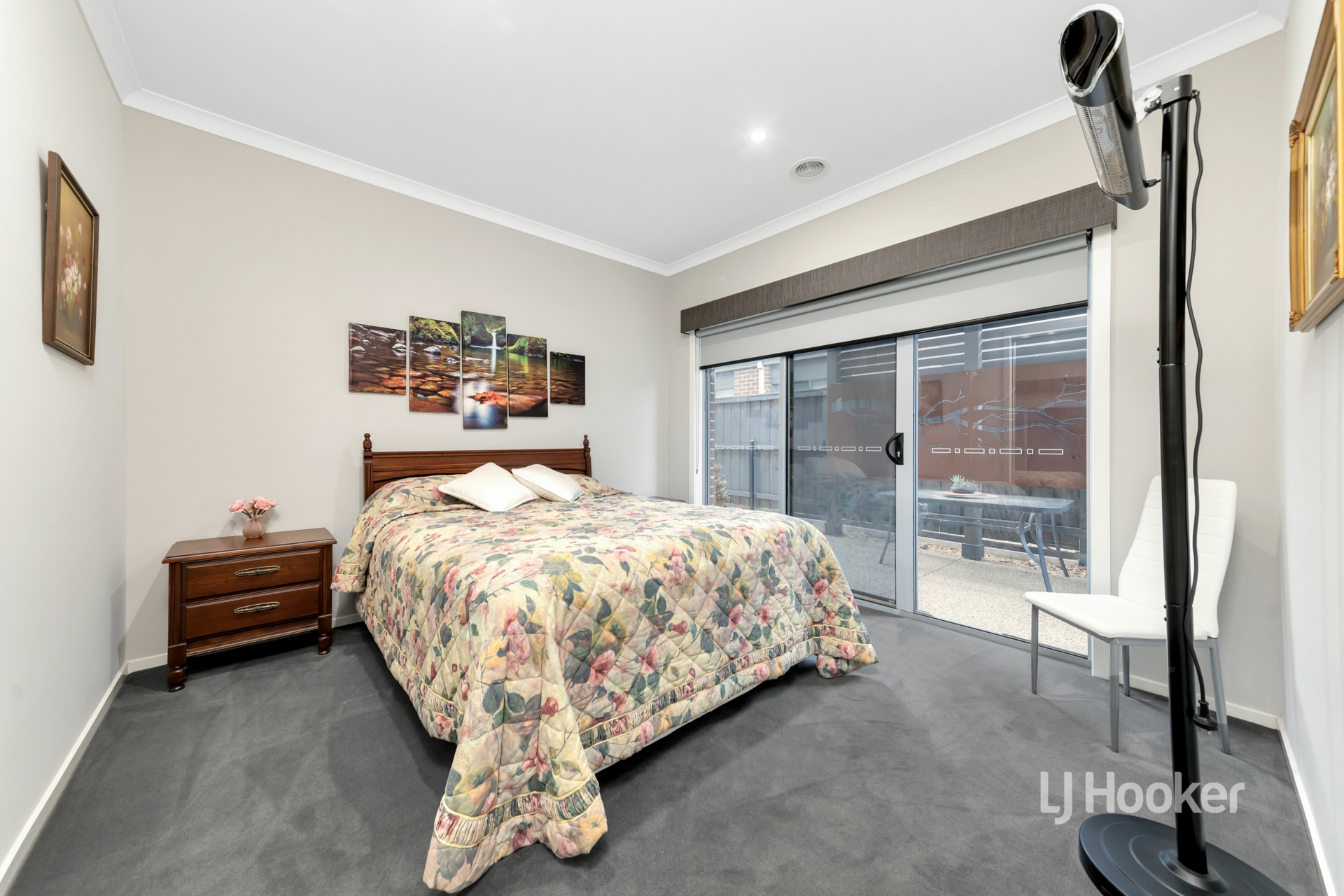27 Liverpool Street, POINT COOK