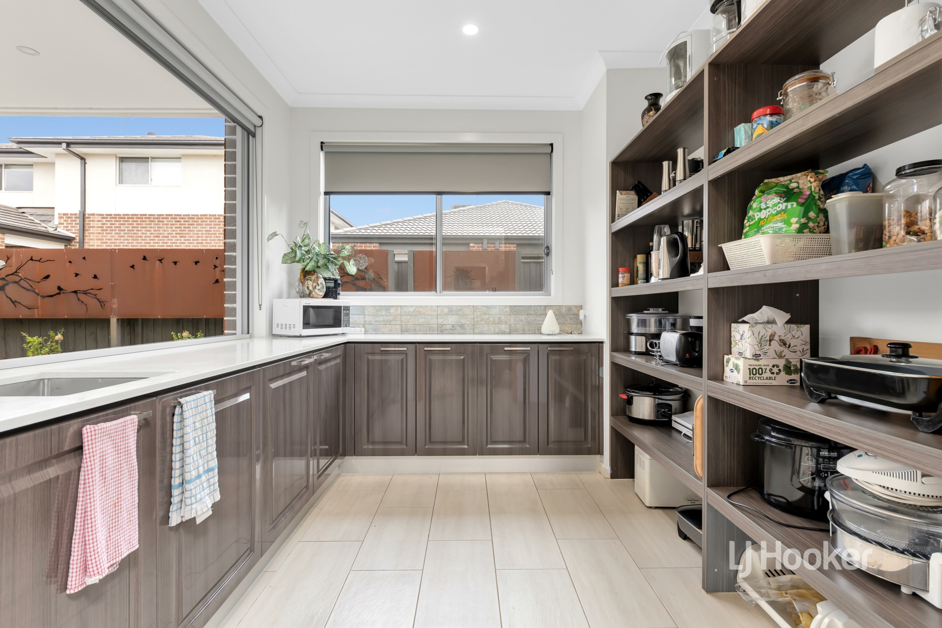 27 Liverpool Street, POINT COOK