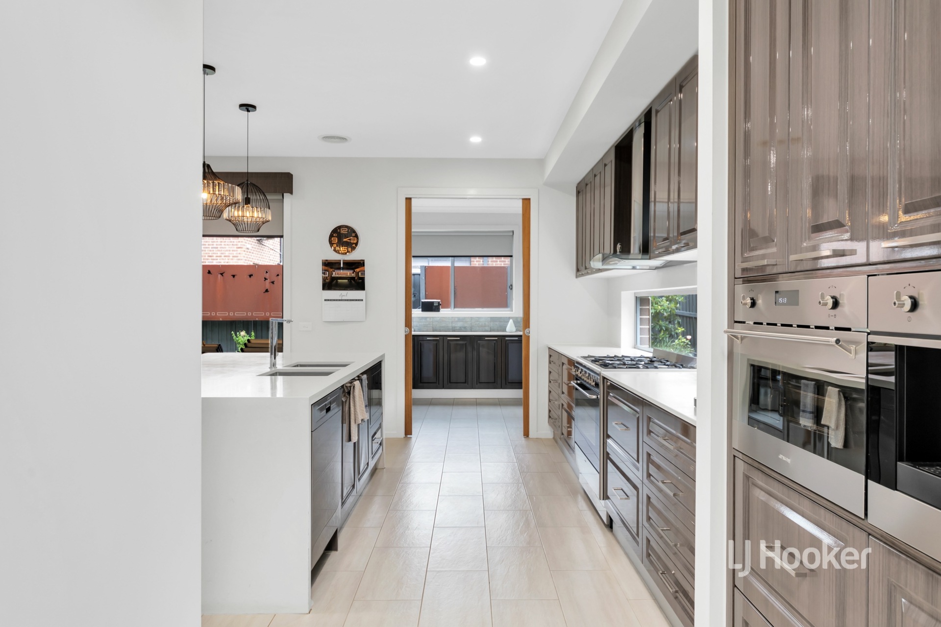 27 Liverpool Street, POINT COOK