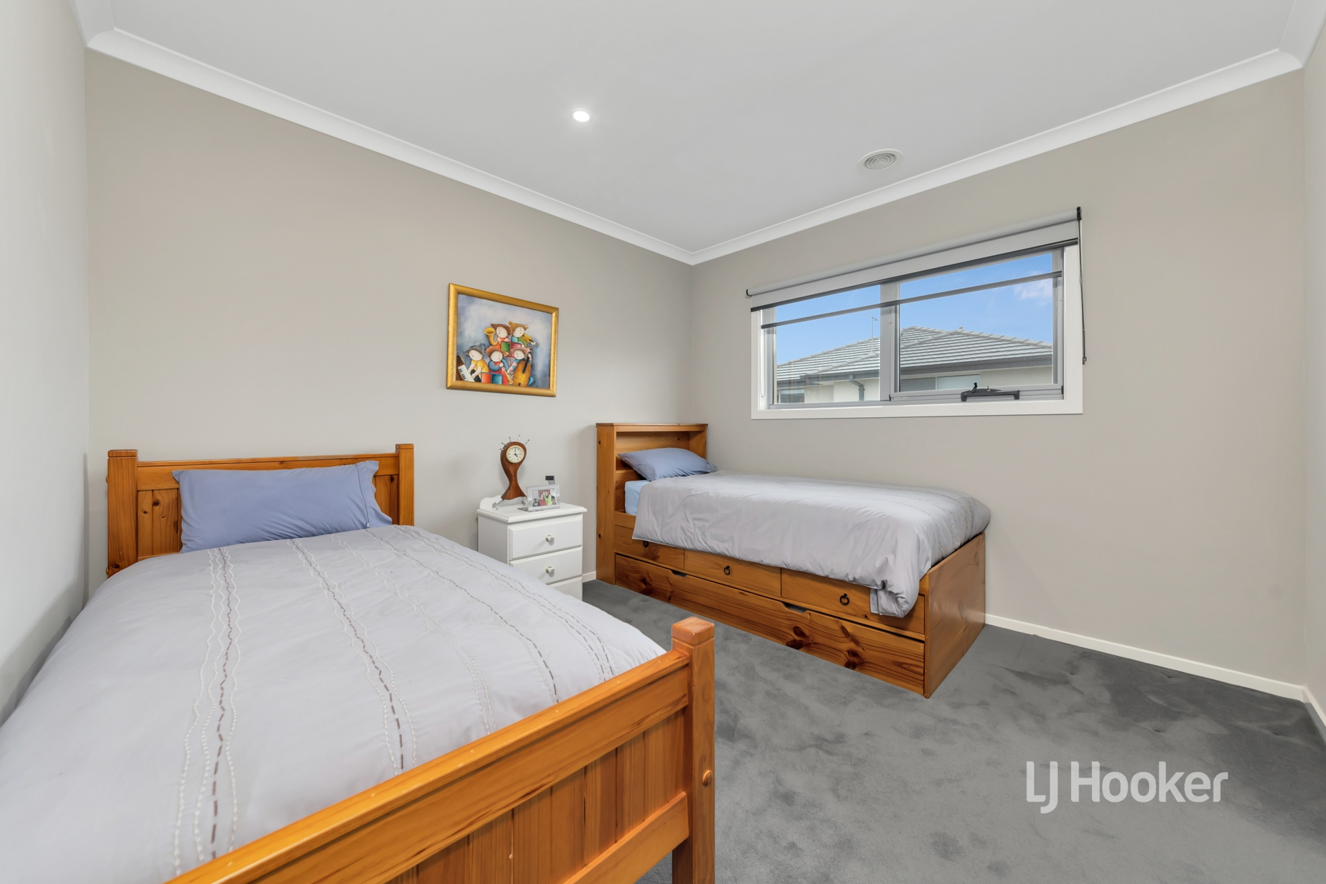 27 Liverpool Street, POINT COOK