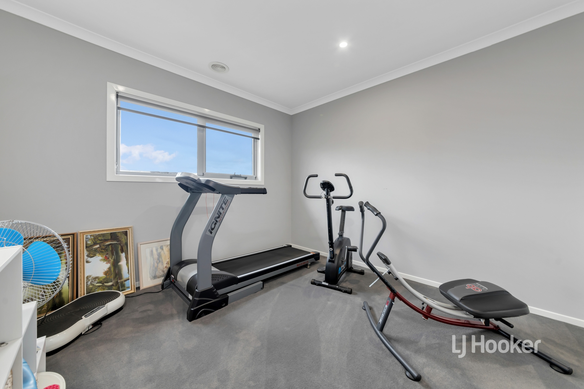 27 Liverpool Street, POINT COOK