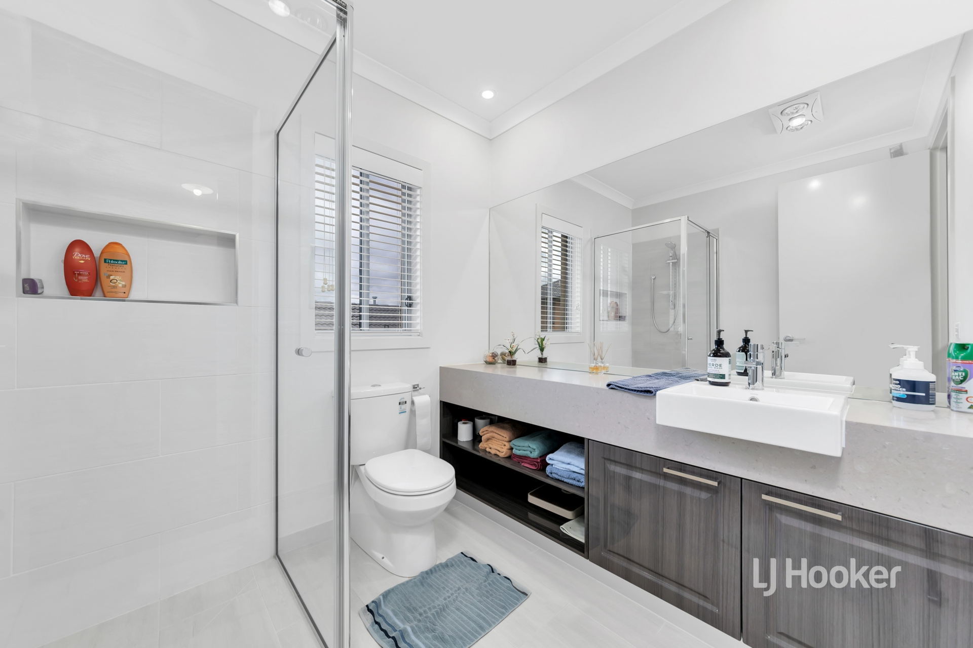 27 Liverpool Street, POINT COOK