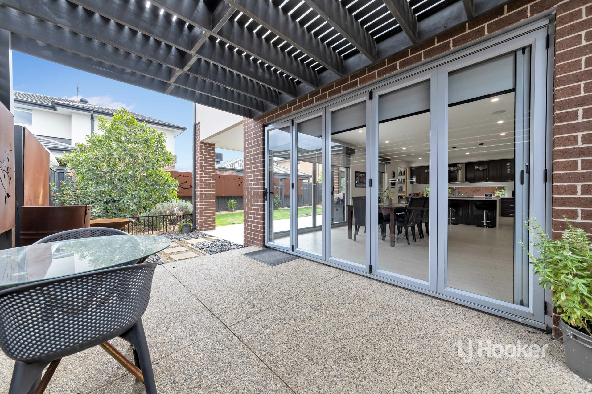 27 Liverpool Street, POINT COOK