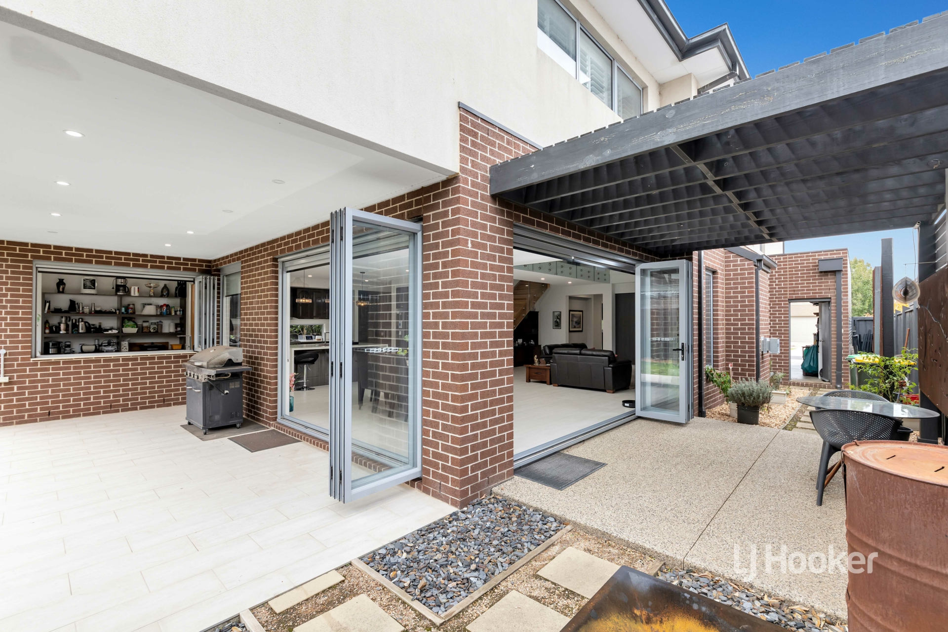 27 Liverpool Street, POINT COOK