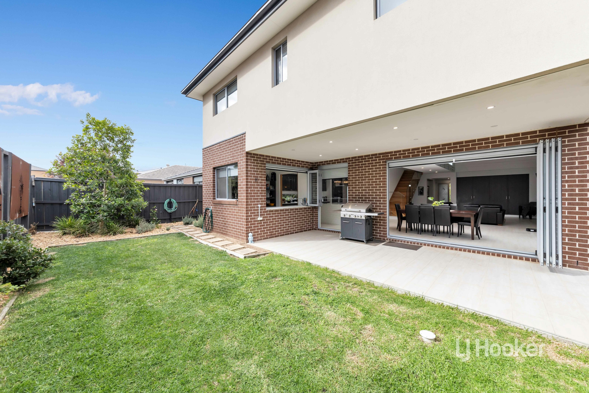 27 Liverpool Street, POINT COOK