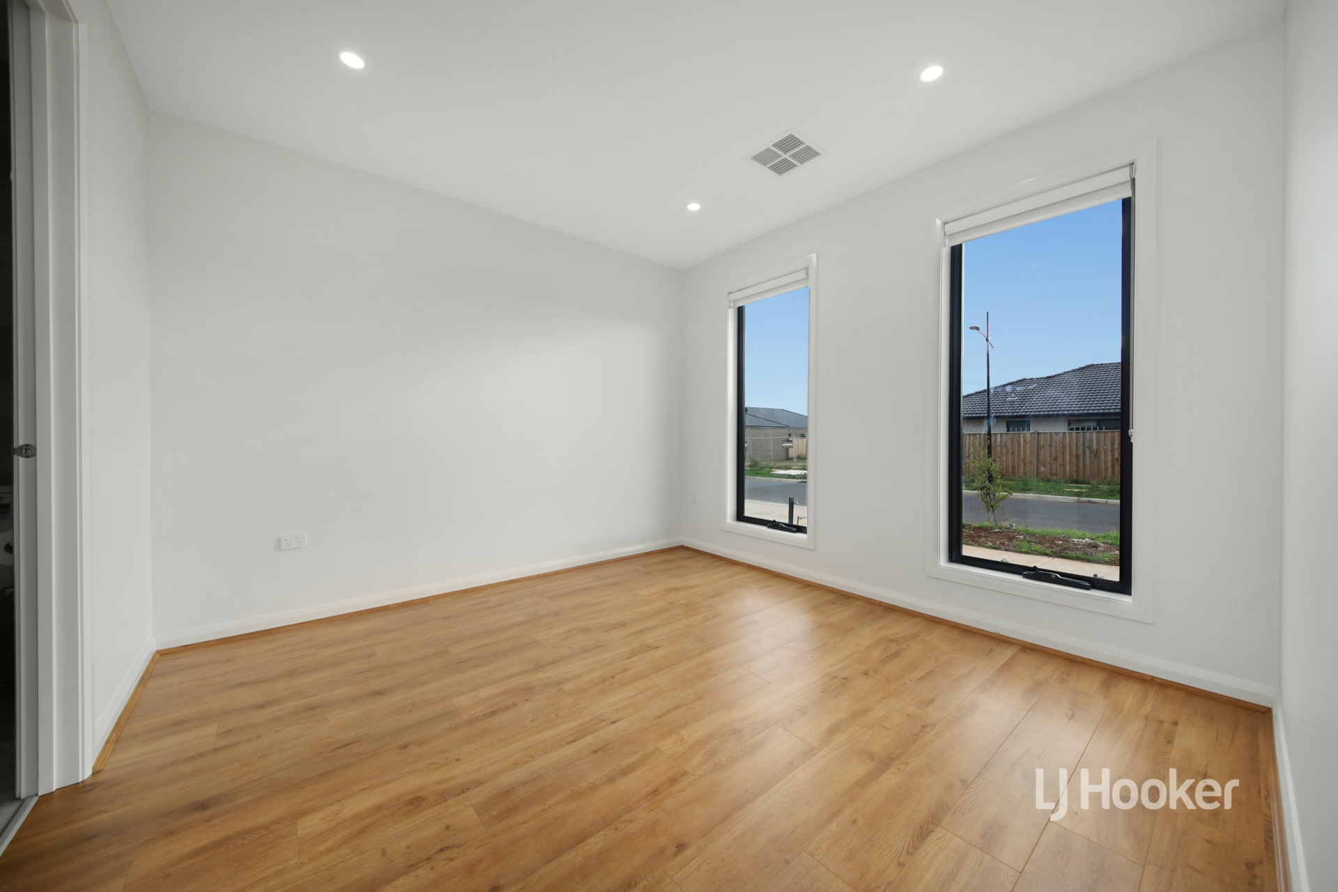 64 Krateron Street, FRASER RISE
