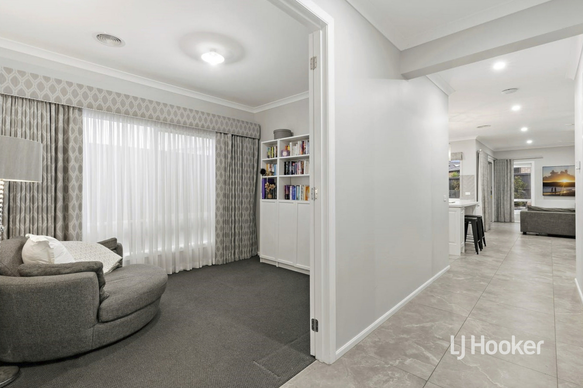 19 Eaglemont Way — photo 5 of 15