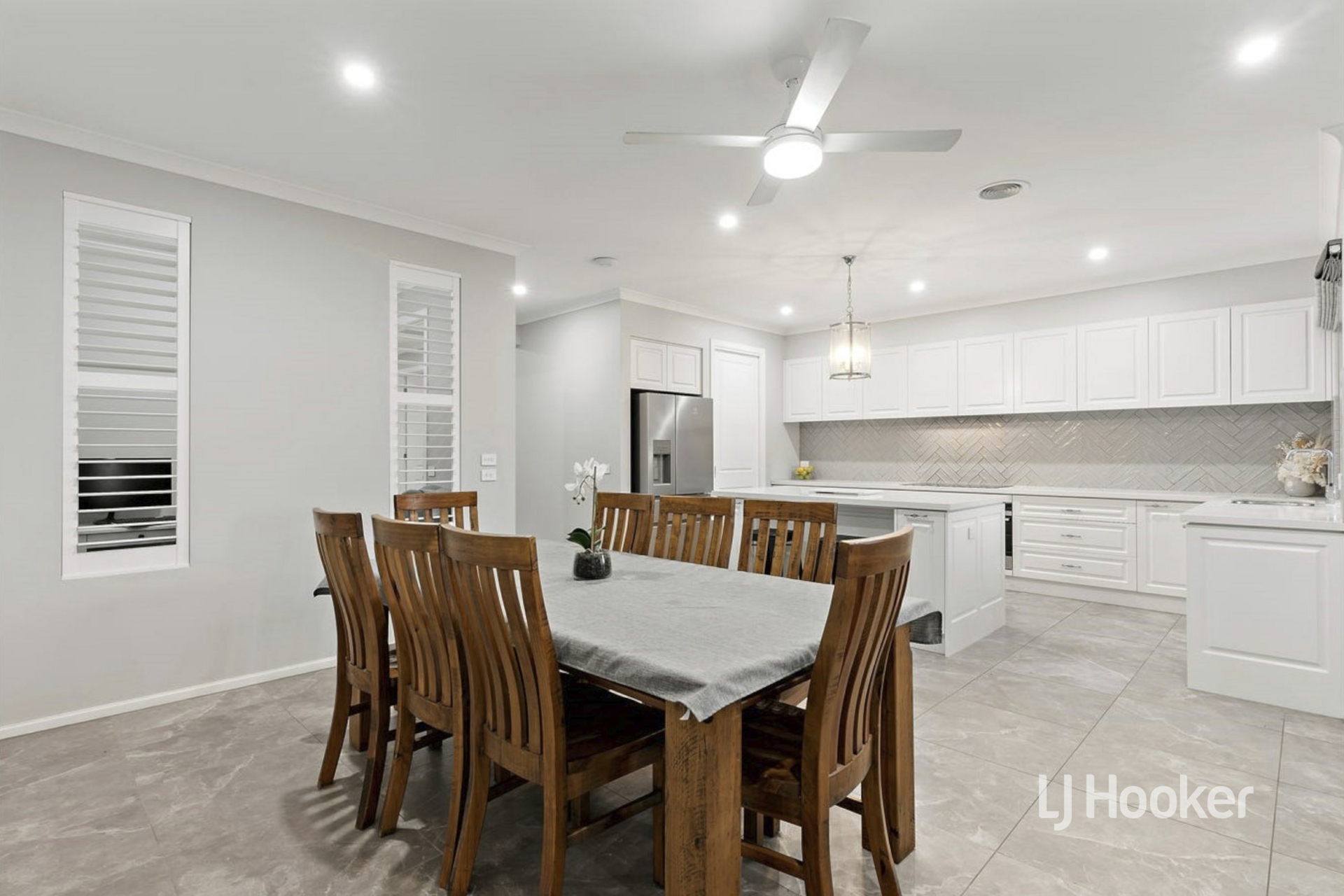 19 Eaglemont Way — photo 7 of 15