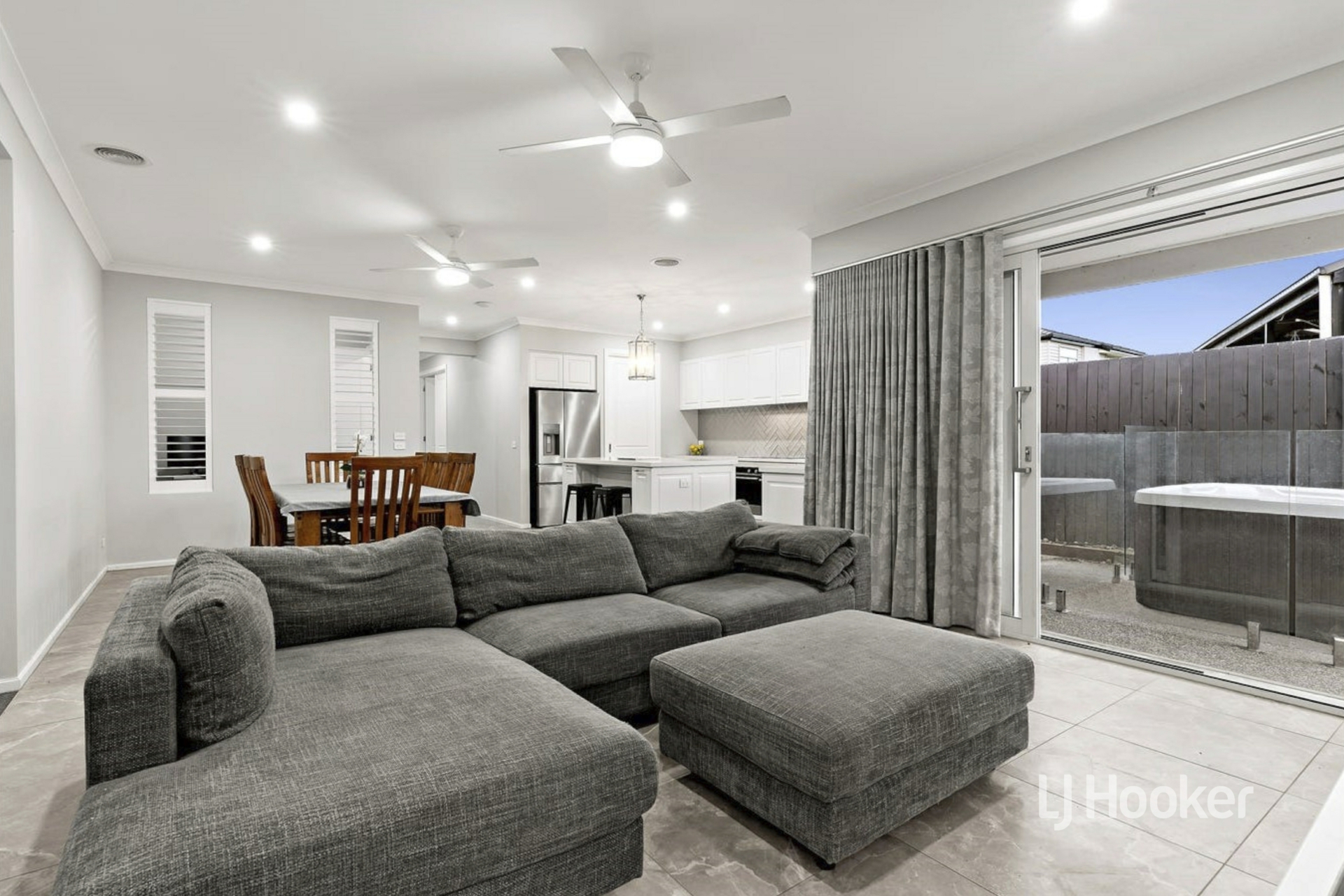 19 Eaglemont Way — photo 8 of 15