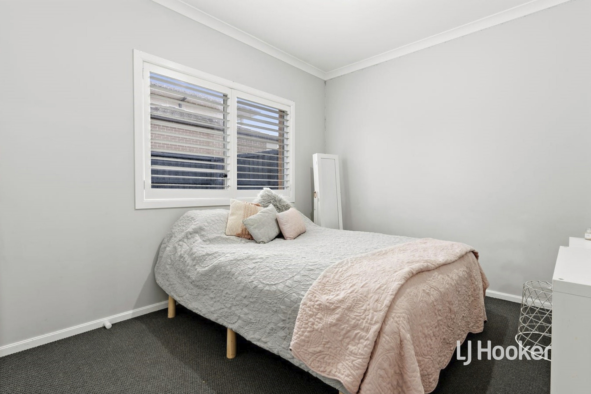 19 Eaglemont Way — photo 9 of 15