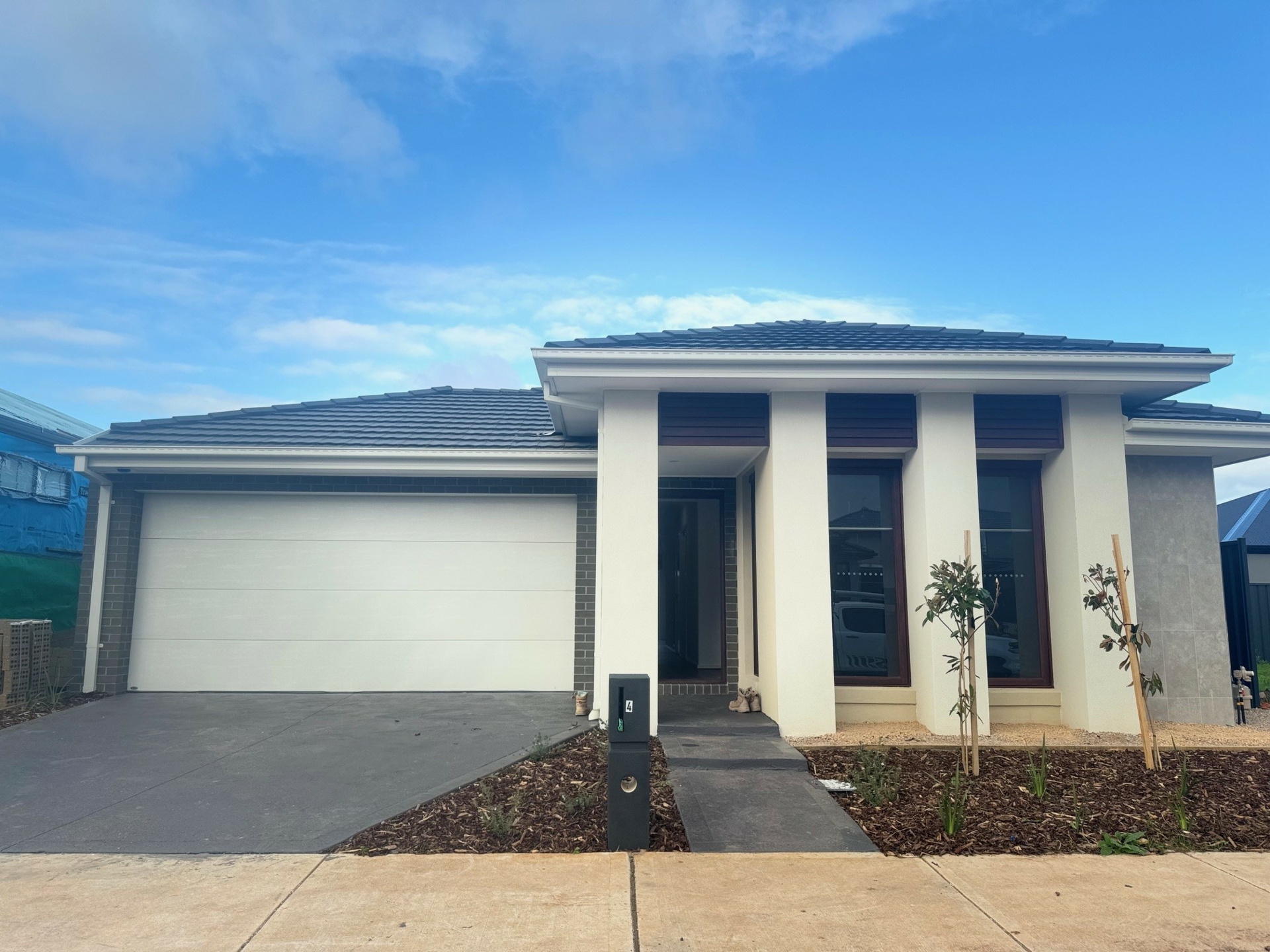 4 Eloquence Road, TARNEIT