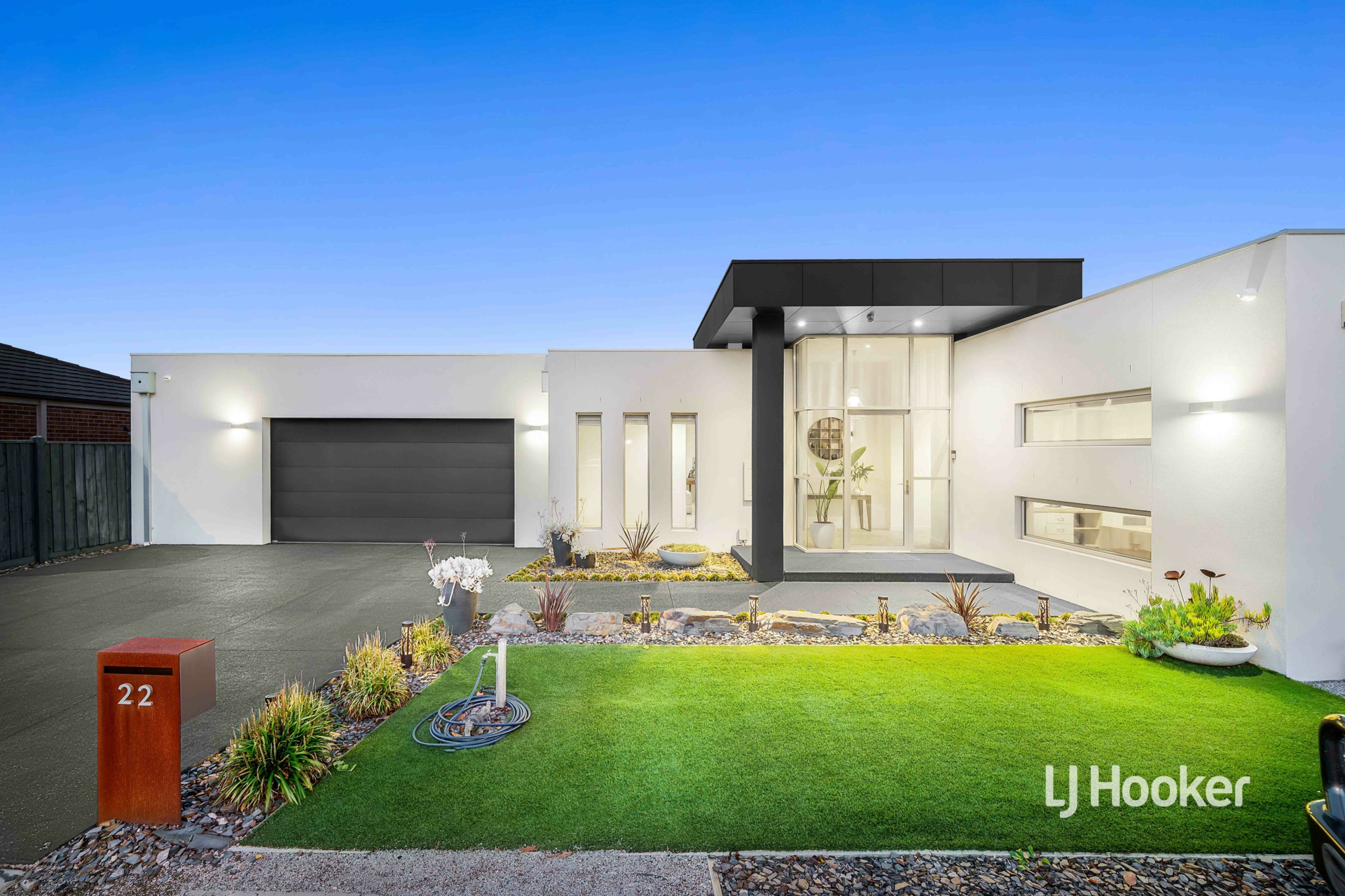 22 Maldive Grove, POINT COOK