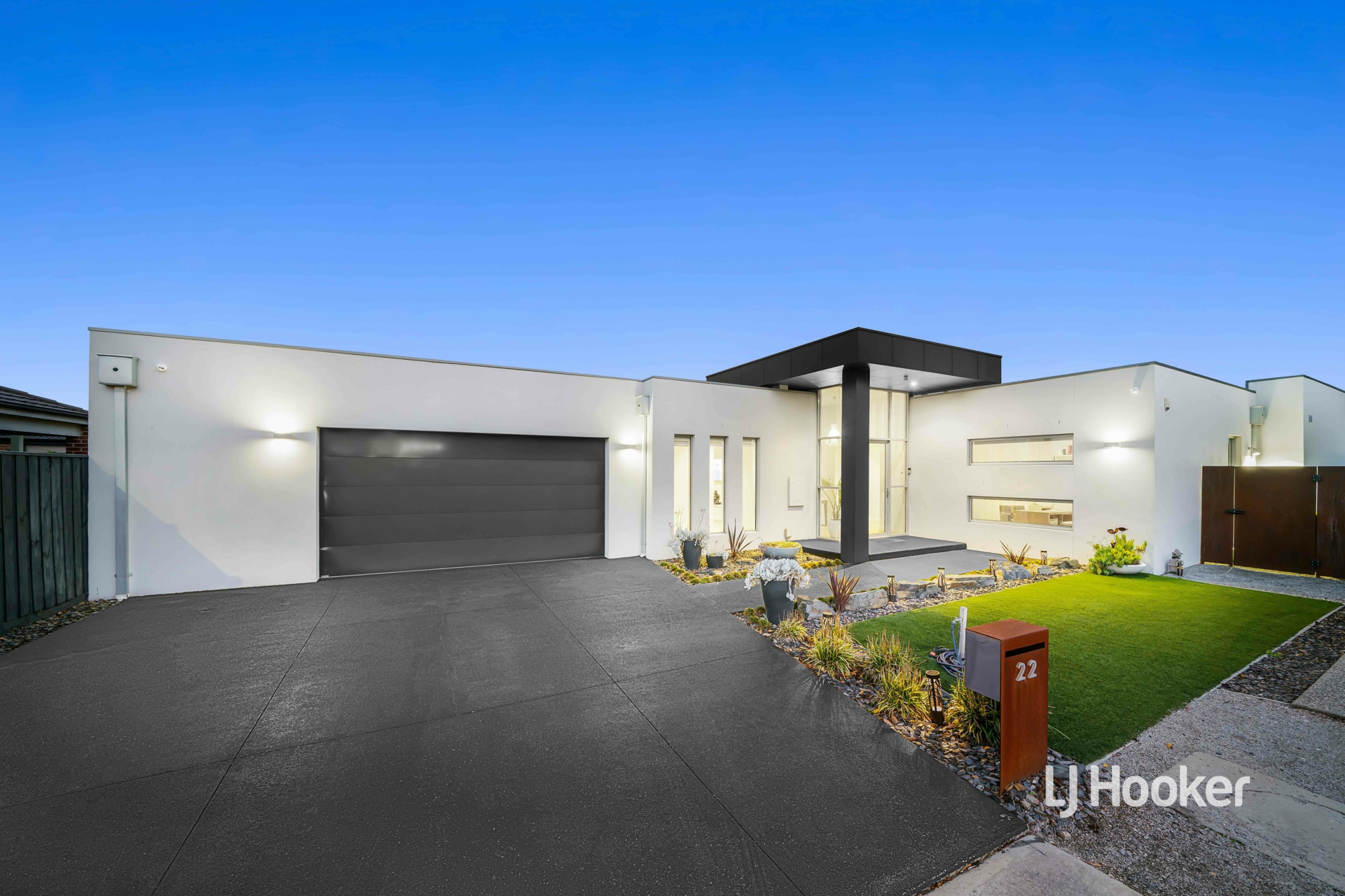 22 Maldive Grove, POINT COOK