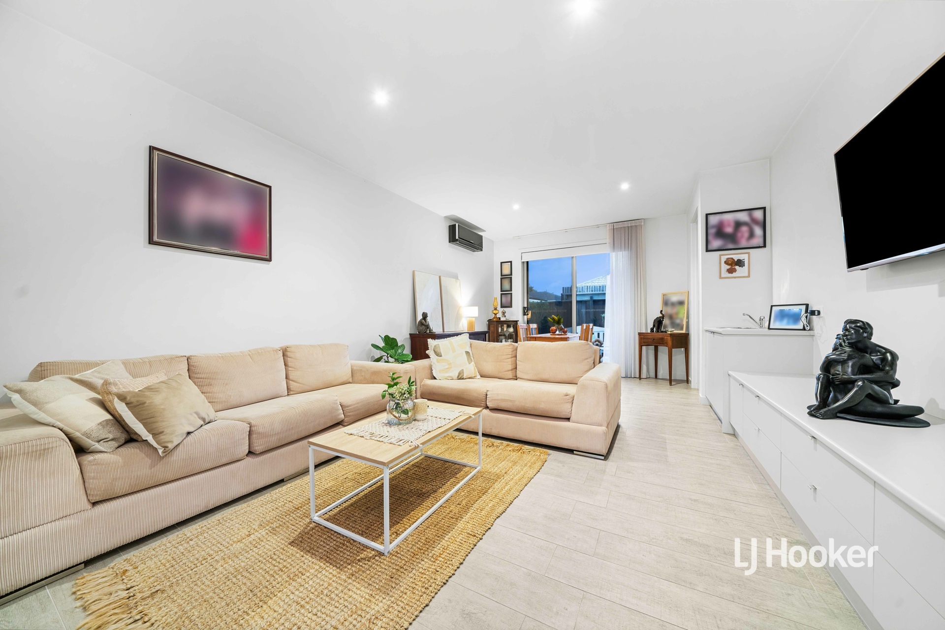 22 Maldive Grove, POINT COOK