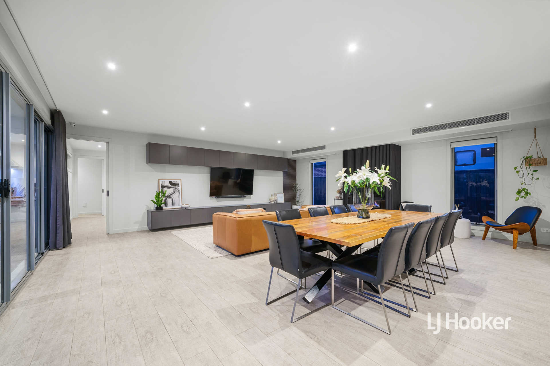 22 Maldive Grove, POINT COOK