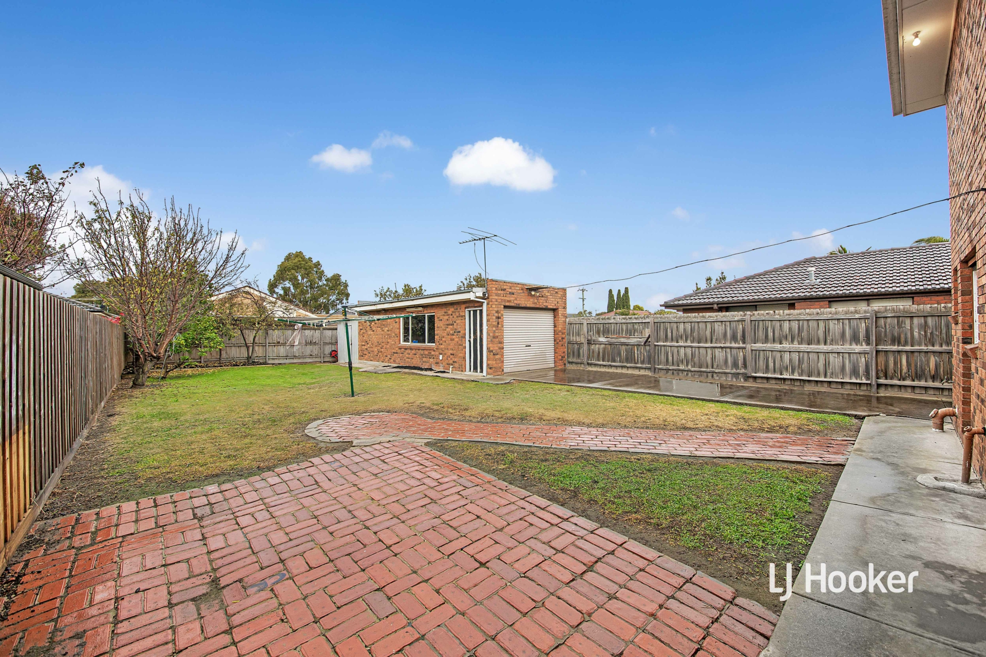 16 Devenport Court, ALTONA MEADOWS