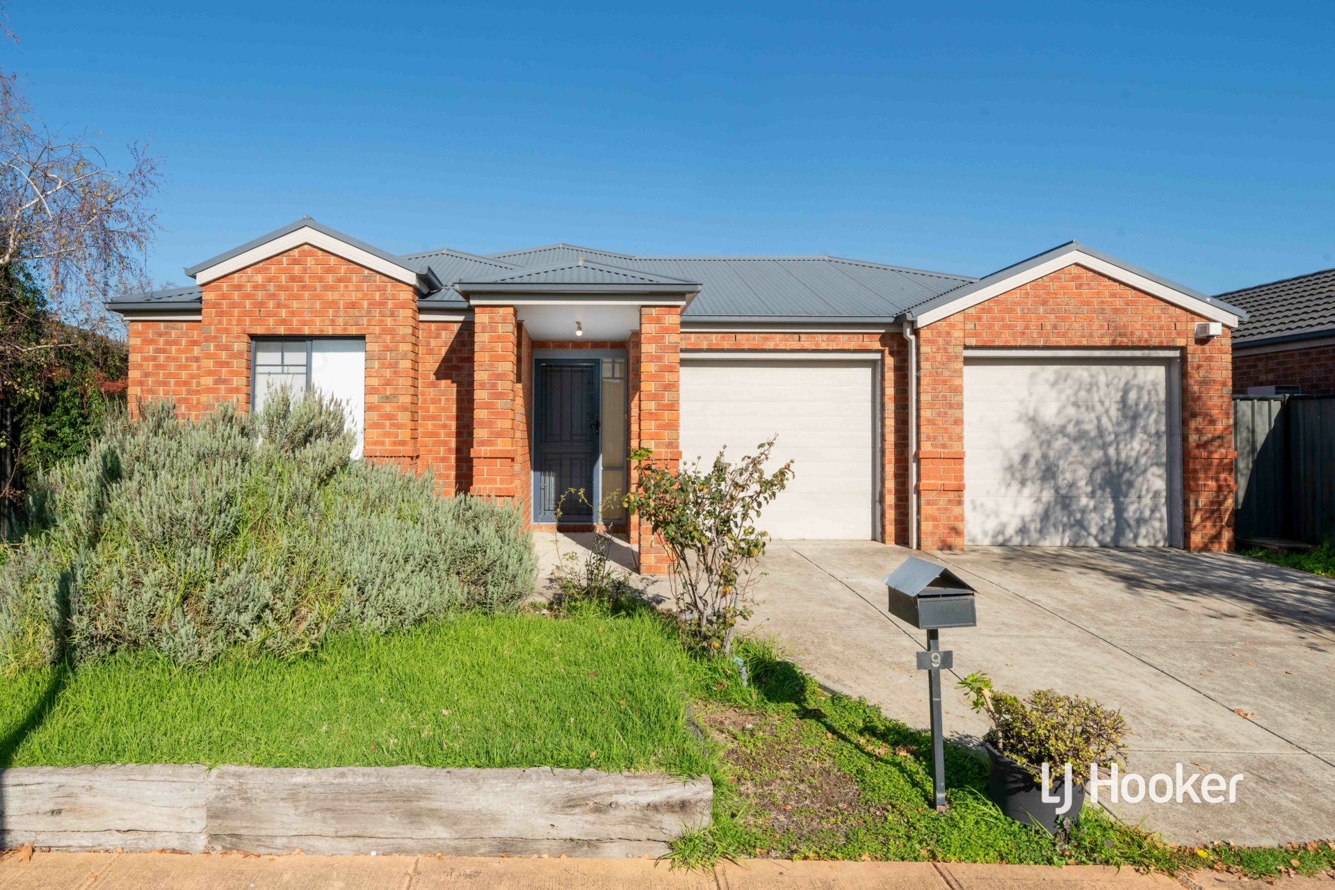 9 Lindsay Gardens, POINT COOK
