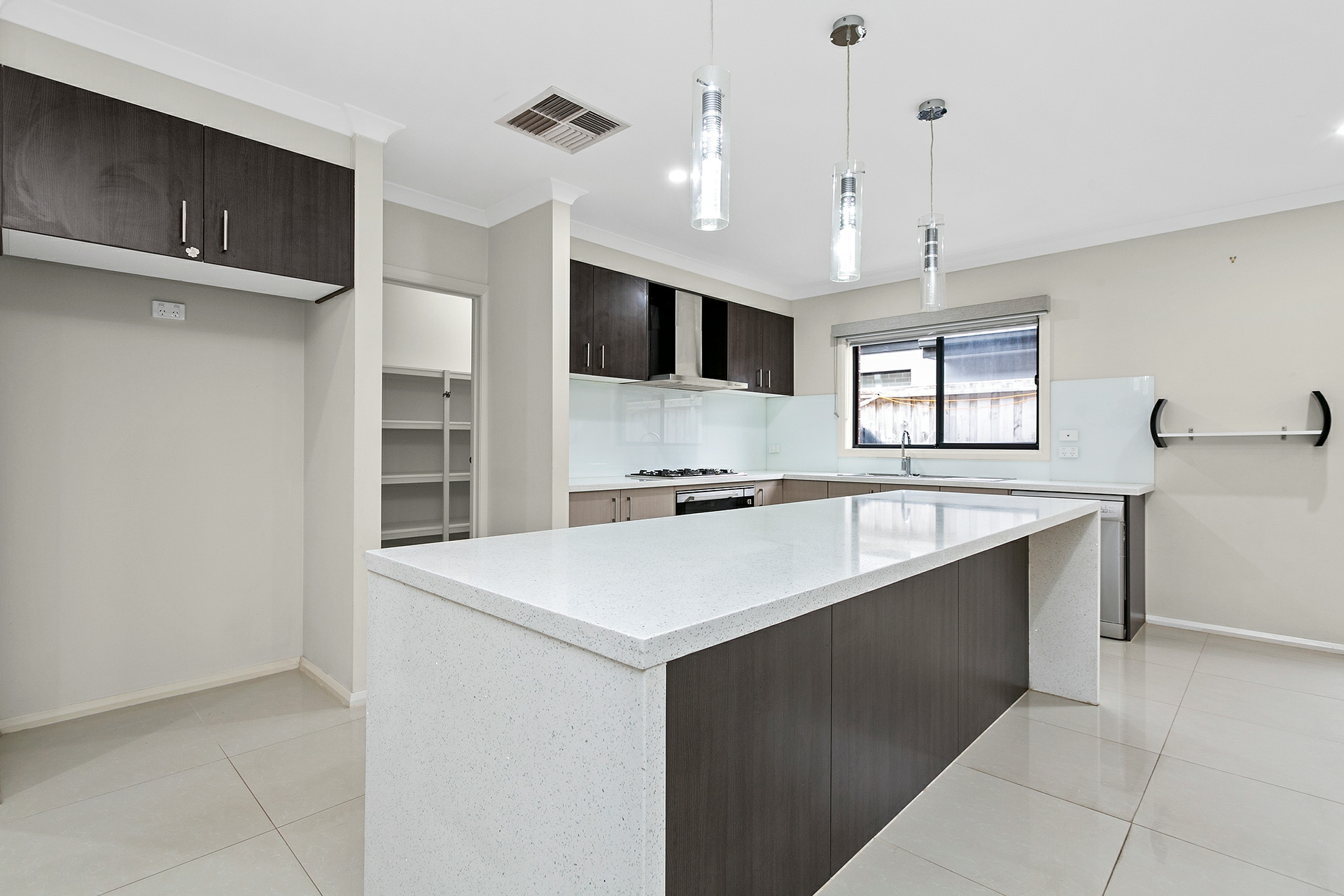 73 Kingsford Drive, POINT COOK