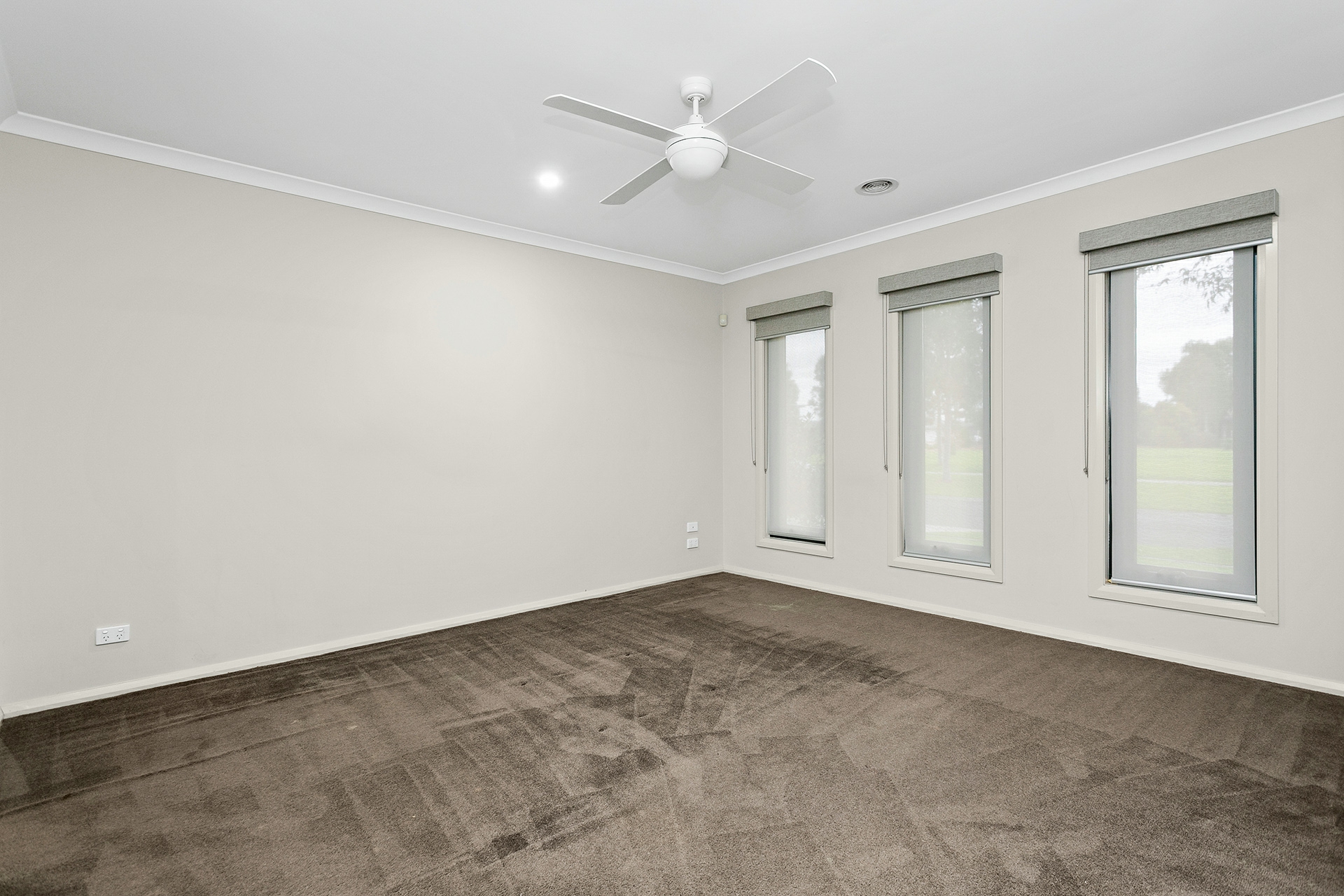 73 Kingsford Drive, POINT COOK