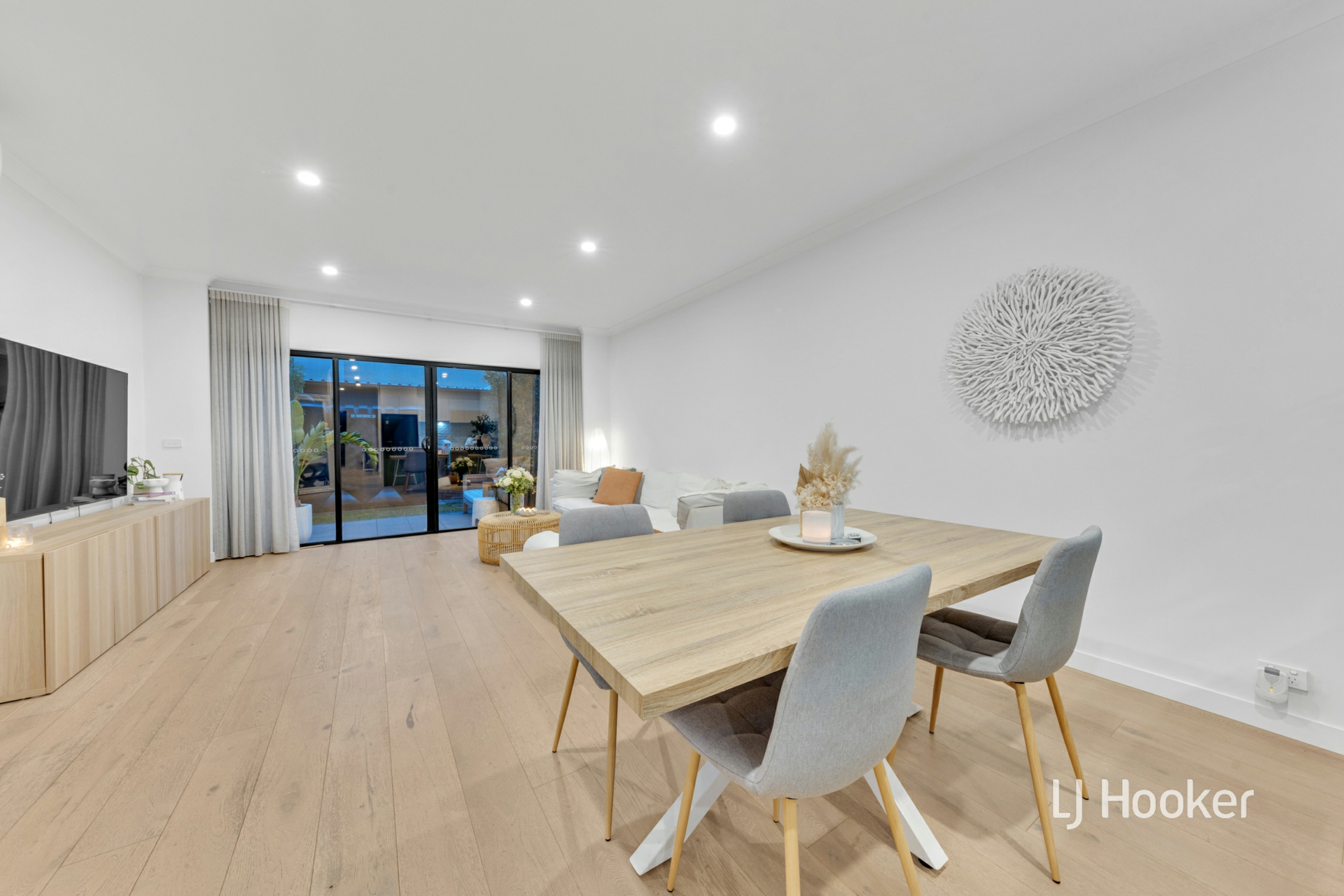 299 Waterhaven Boulevard, POINT COOK