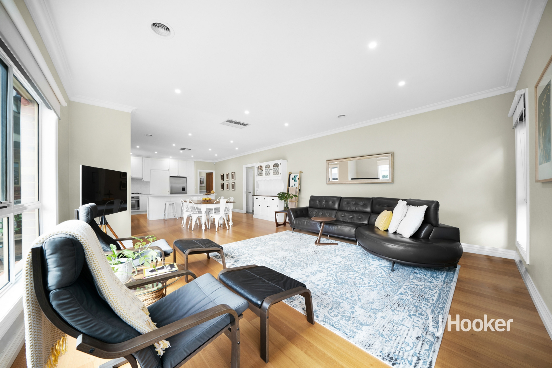17 Creswick Drive, POINT COOK