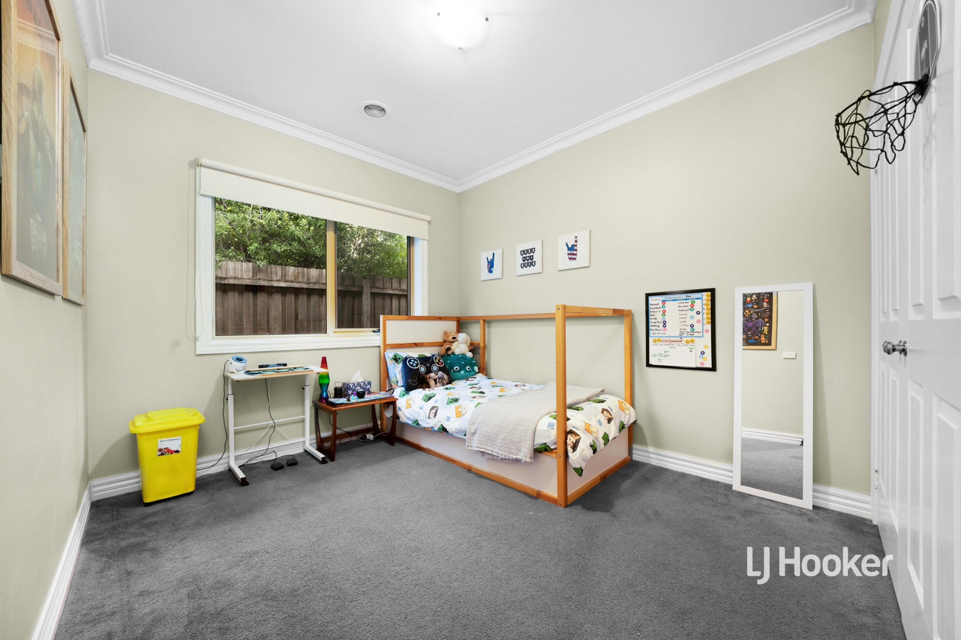 17 Creswick Drive, POINT COOK