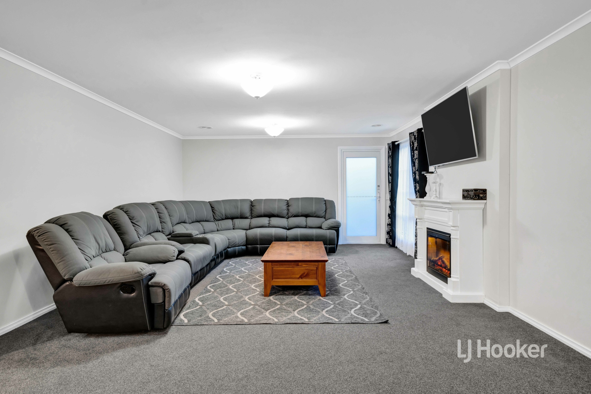 25 Machair Drive, POINT COOK