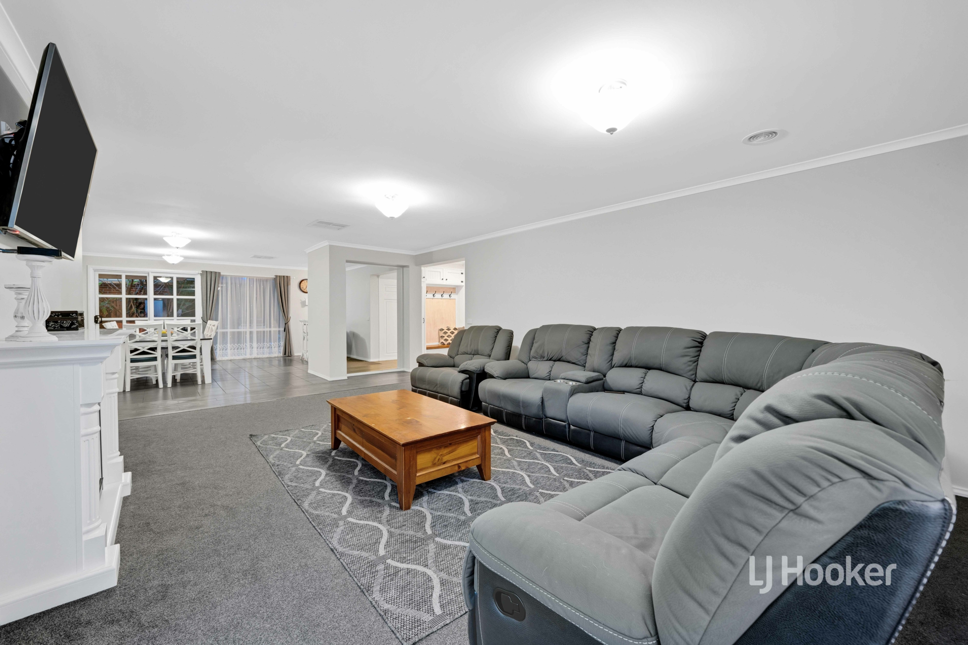 25 Machair Drive, POINT COOK