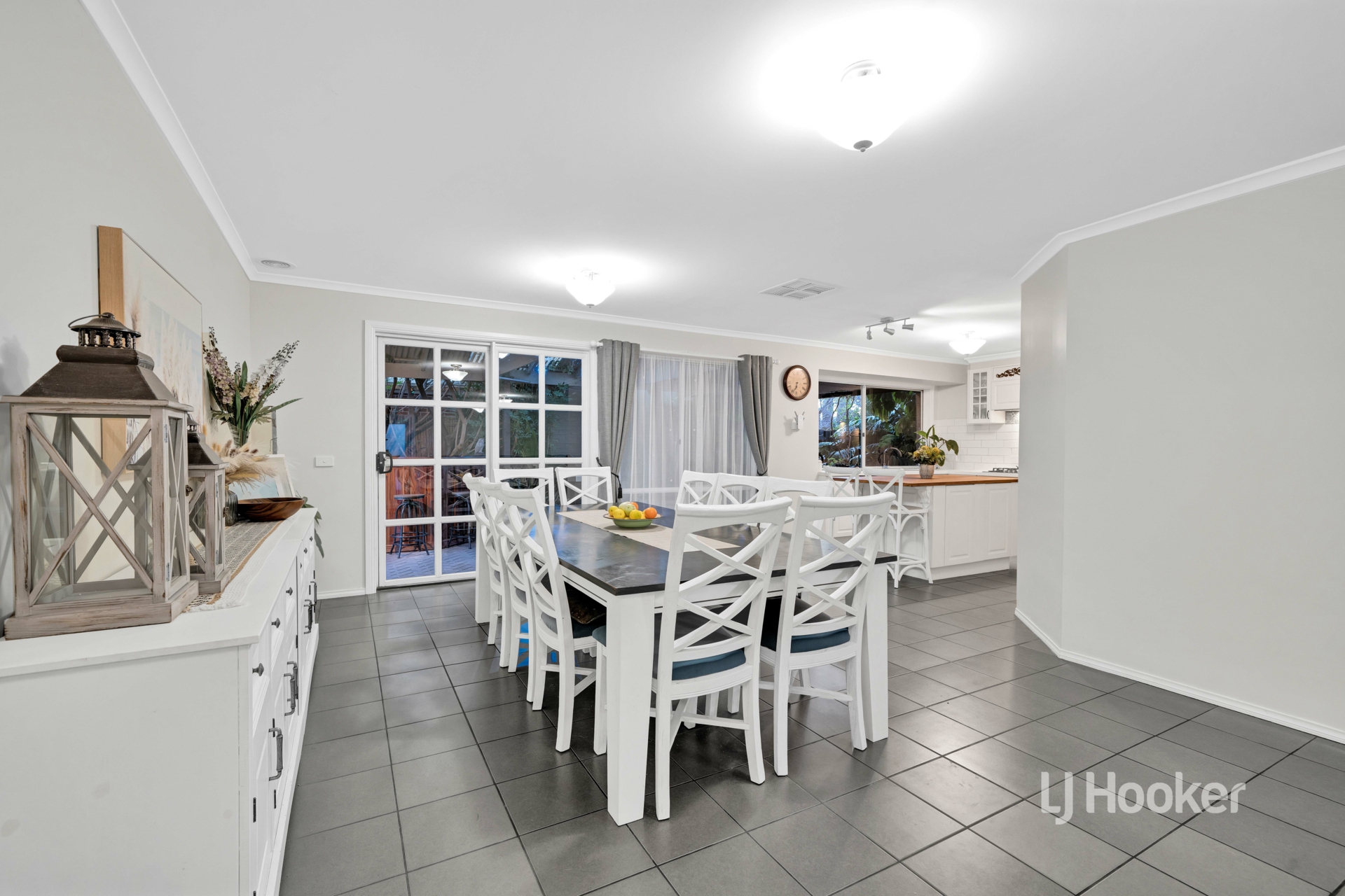25 Machair Drive, POINT COOK