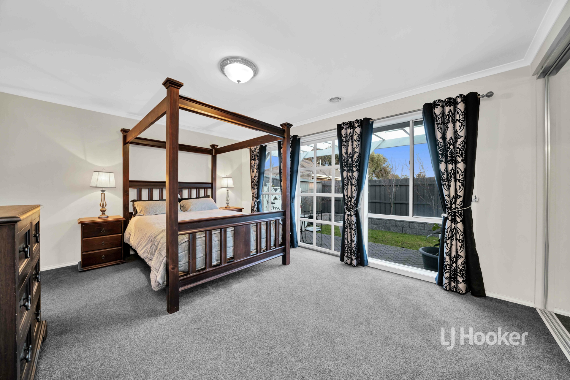 25 Machair Drive, POINT COOK