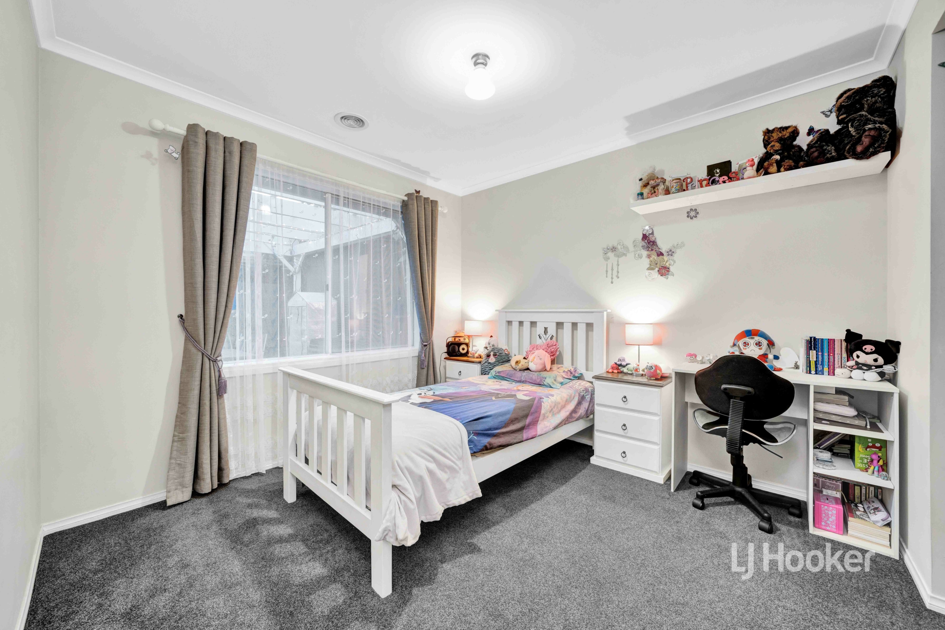 25 Machair Drive, POINT COOK