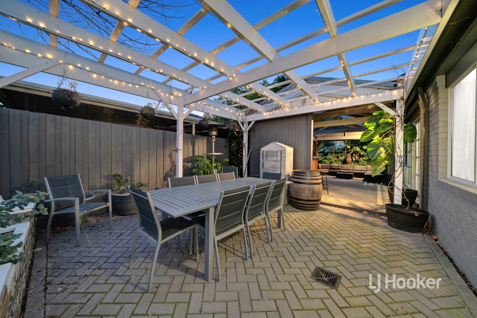 25 Machair Drive, POINT COOK