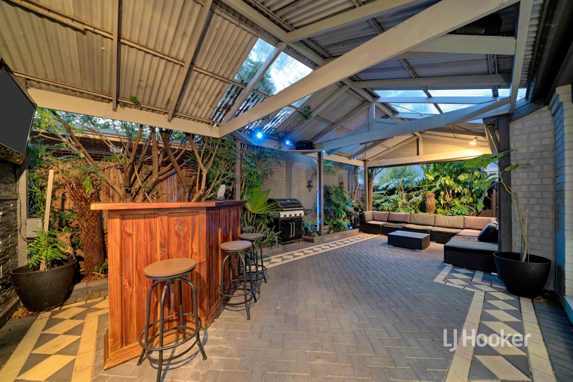 25 Machair Drive, POINT COOK