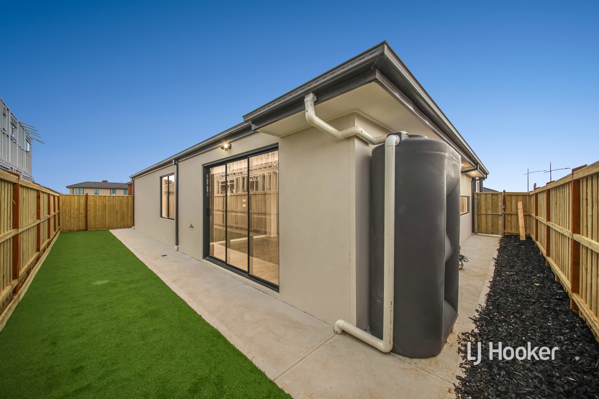 64 Krateron Street, FRASER RISE