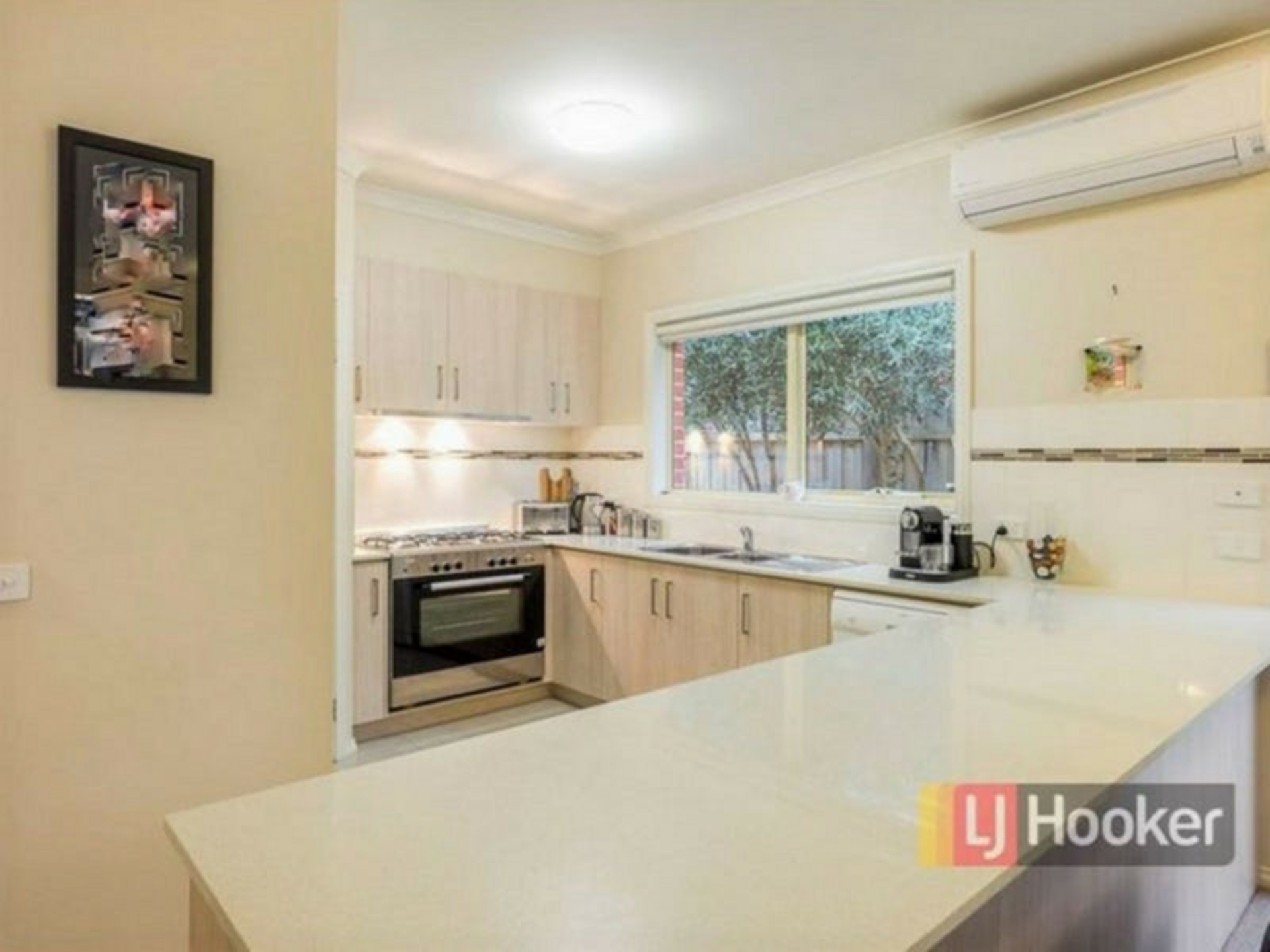 2/22 Yankos Drive Werribee VIC Property Details LJ Hooker